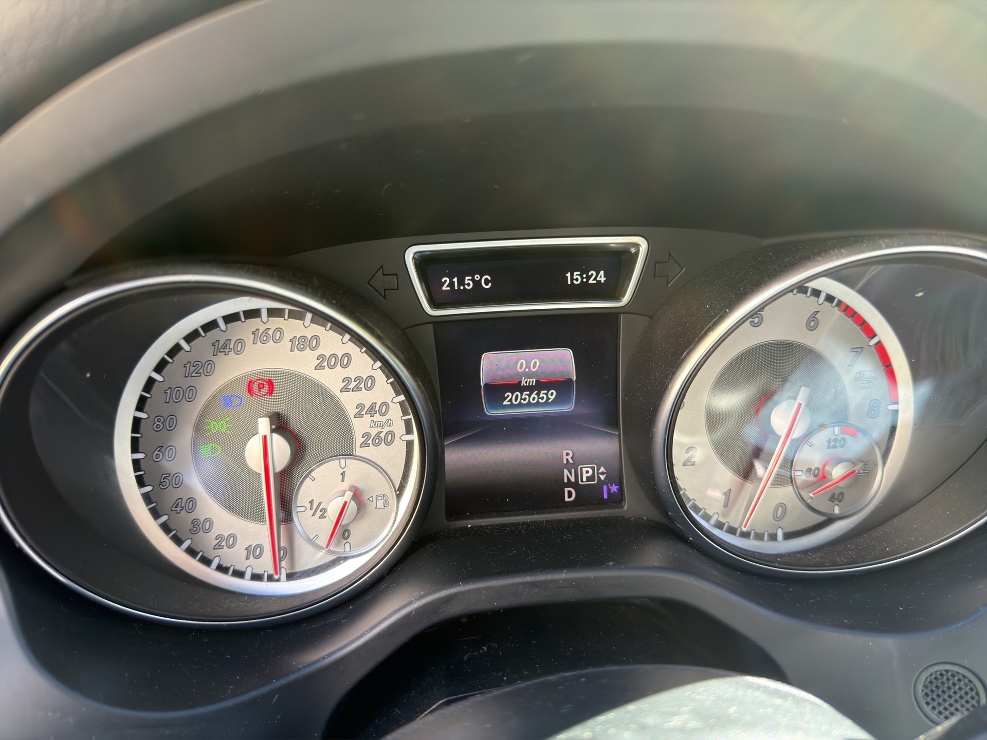 MERCEDES-BENZ CLA 250 Sport 4Matic 7G-DCT-image-7