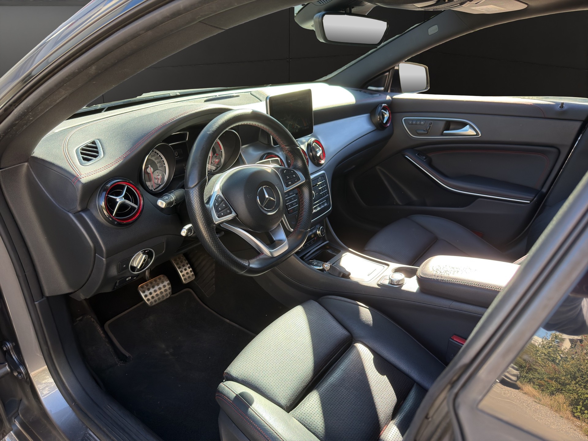 MERCEDES-BENZ CLA 250 Sport 4Matic 7G-DCT-image-8