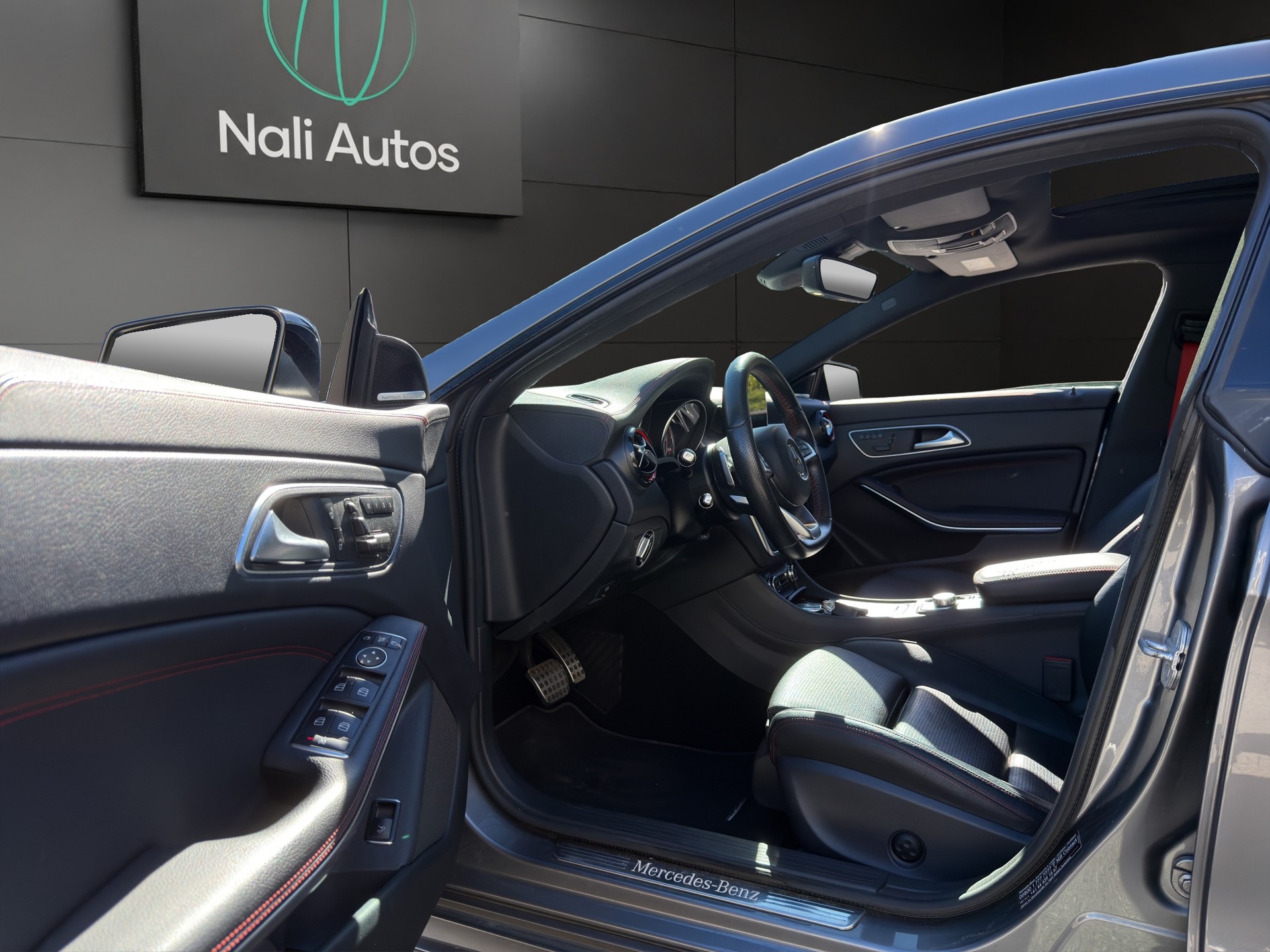 MERCEDES-BENZ CLA 250 Sport 4Matic 7G-DCT-image-17