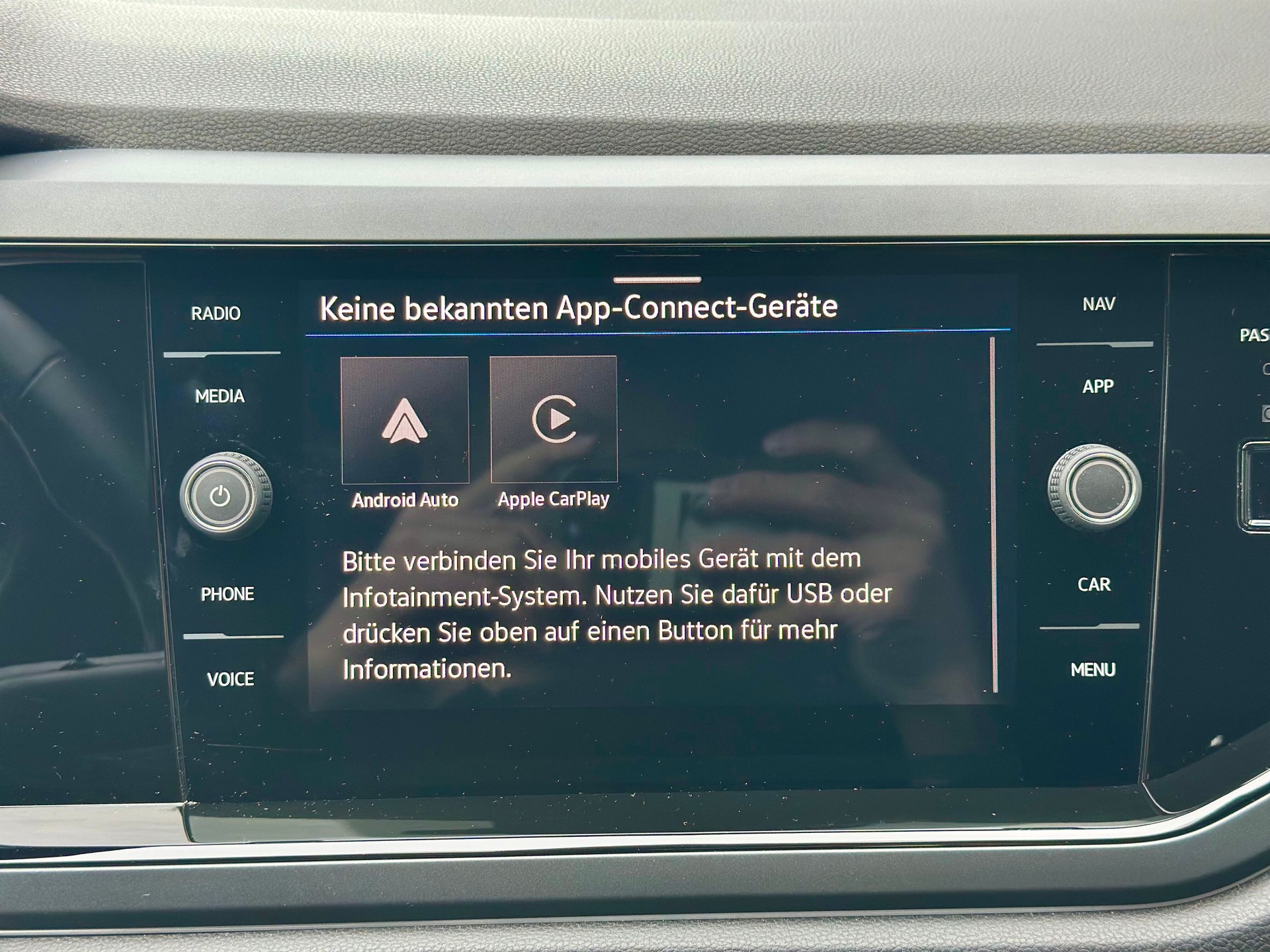 VW Polo 1.0 TSI R-Line DSG-image-12