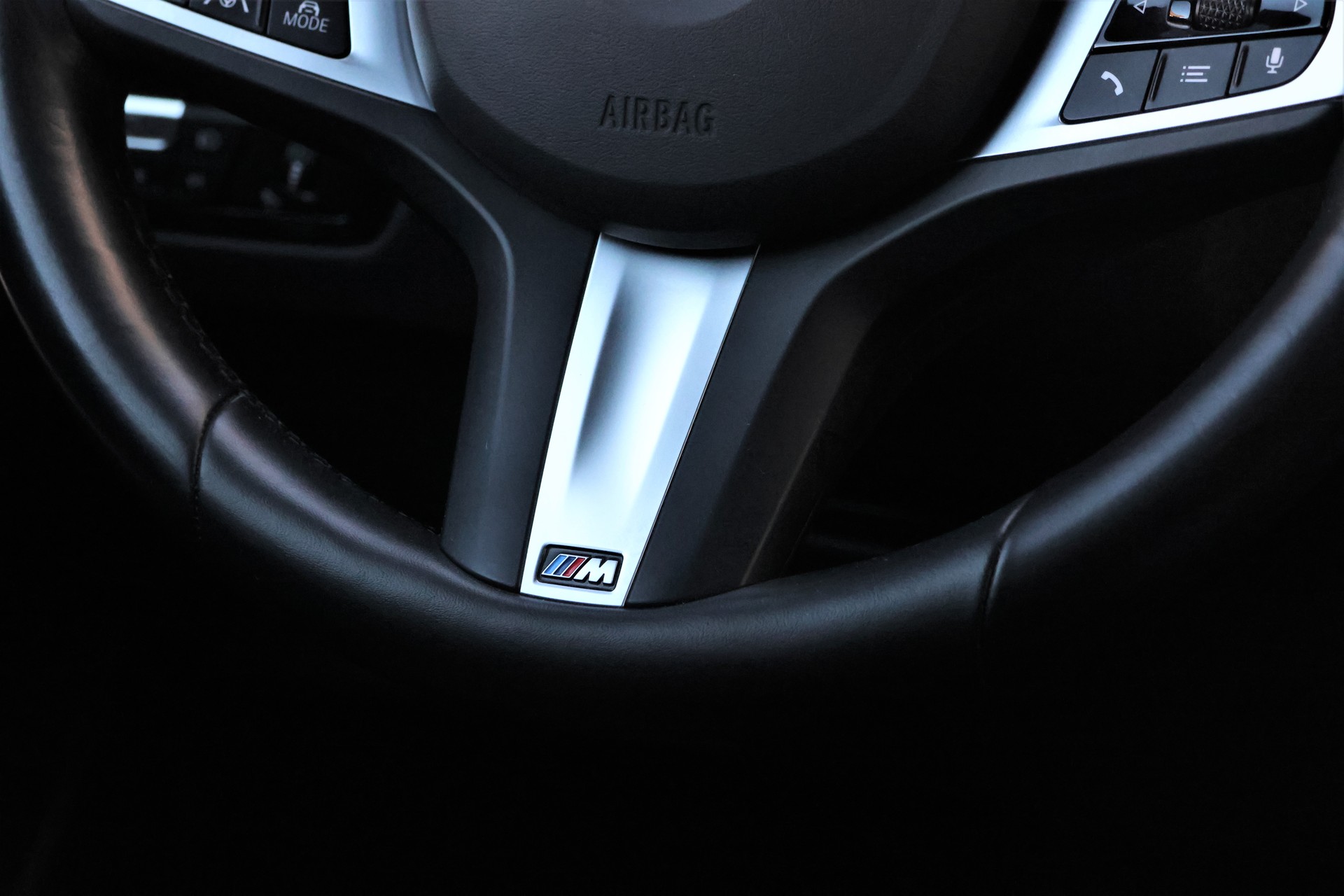 BMW 320d xDrive 48V Steptronic M Sport-image-16