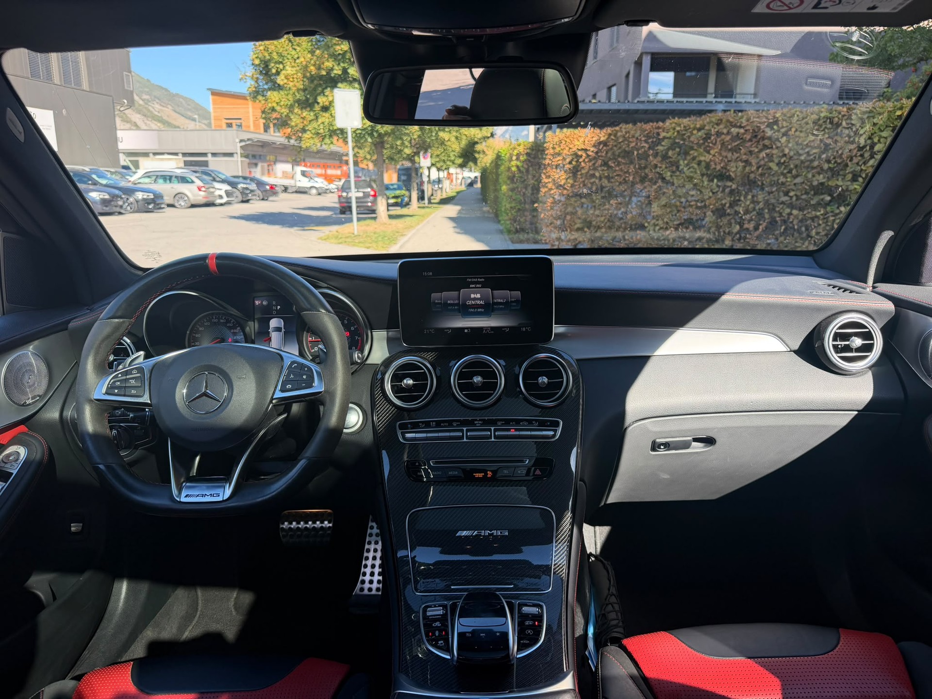 MERCEDES-BENZ GLC 63 S AMG 4Matic+ 9G-Tronic-image-11