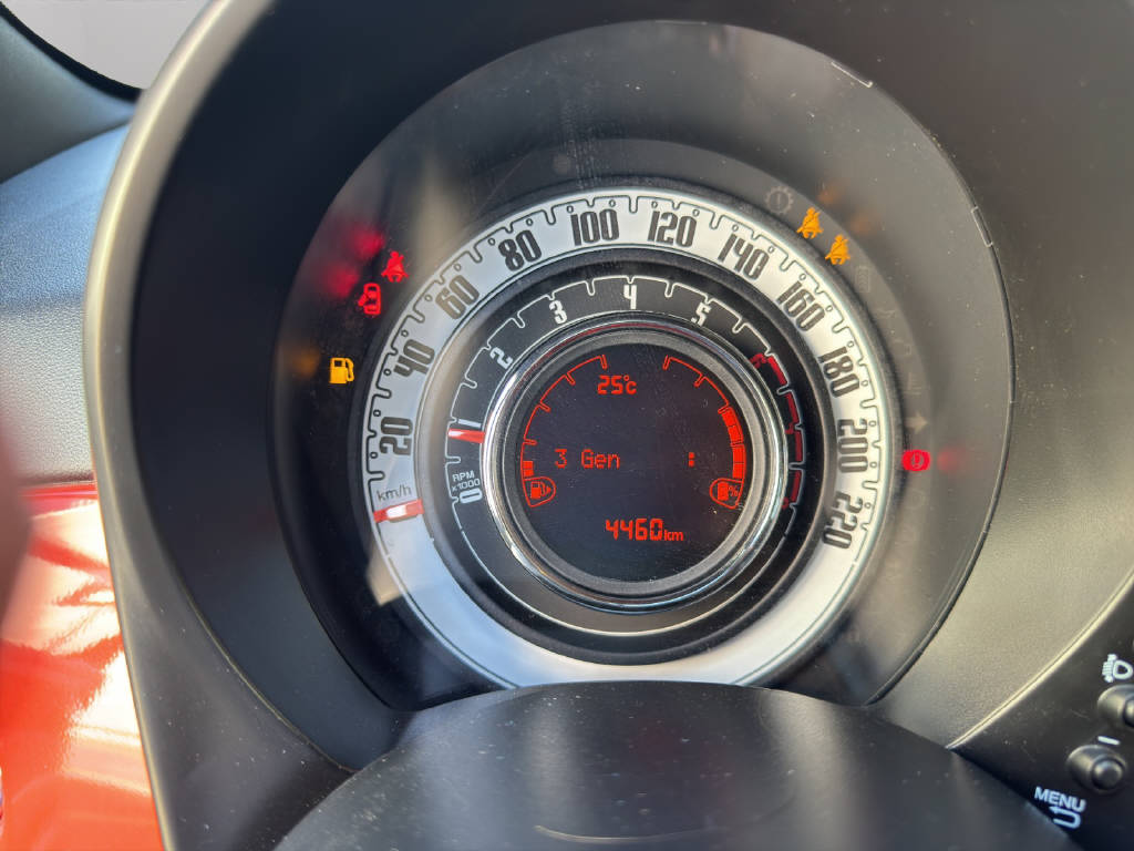 FIAT 500 1.0 Hybrid Lounge-image-9