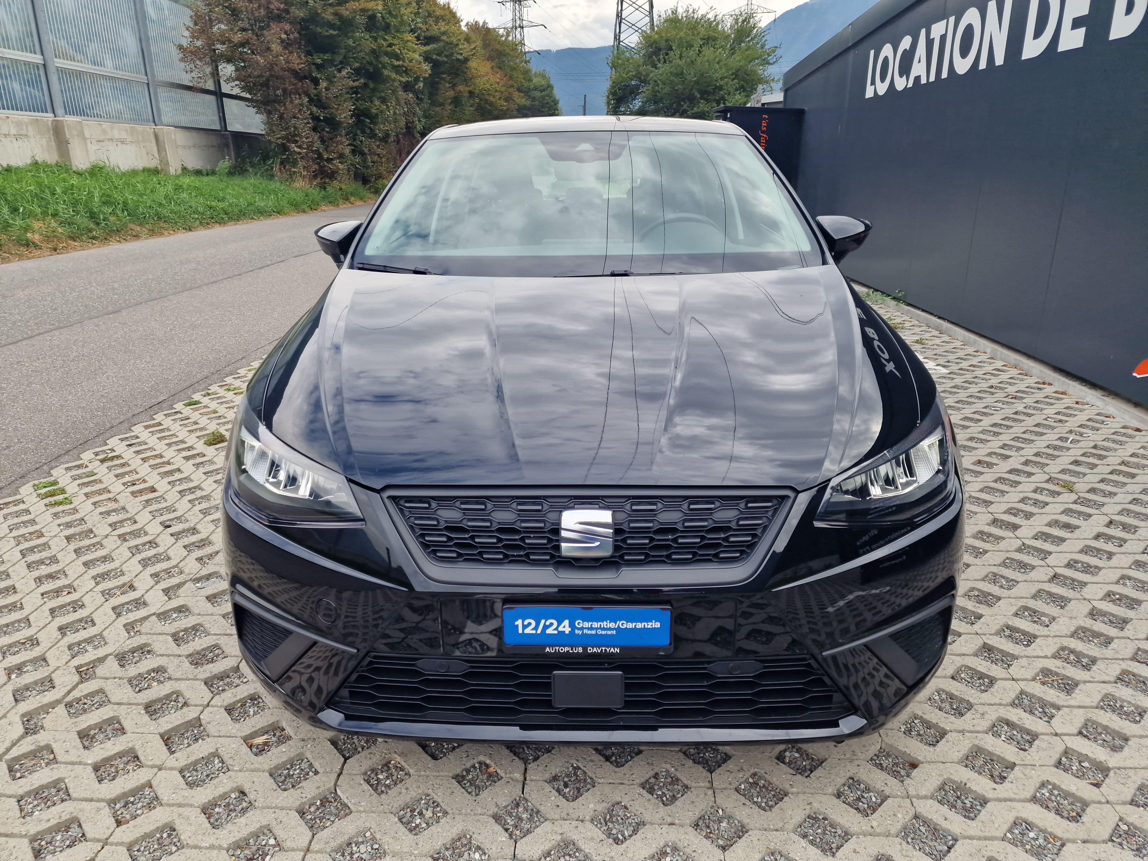Car photo