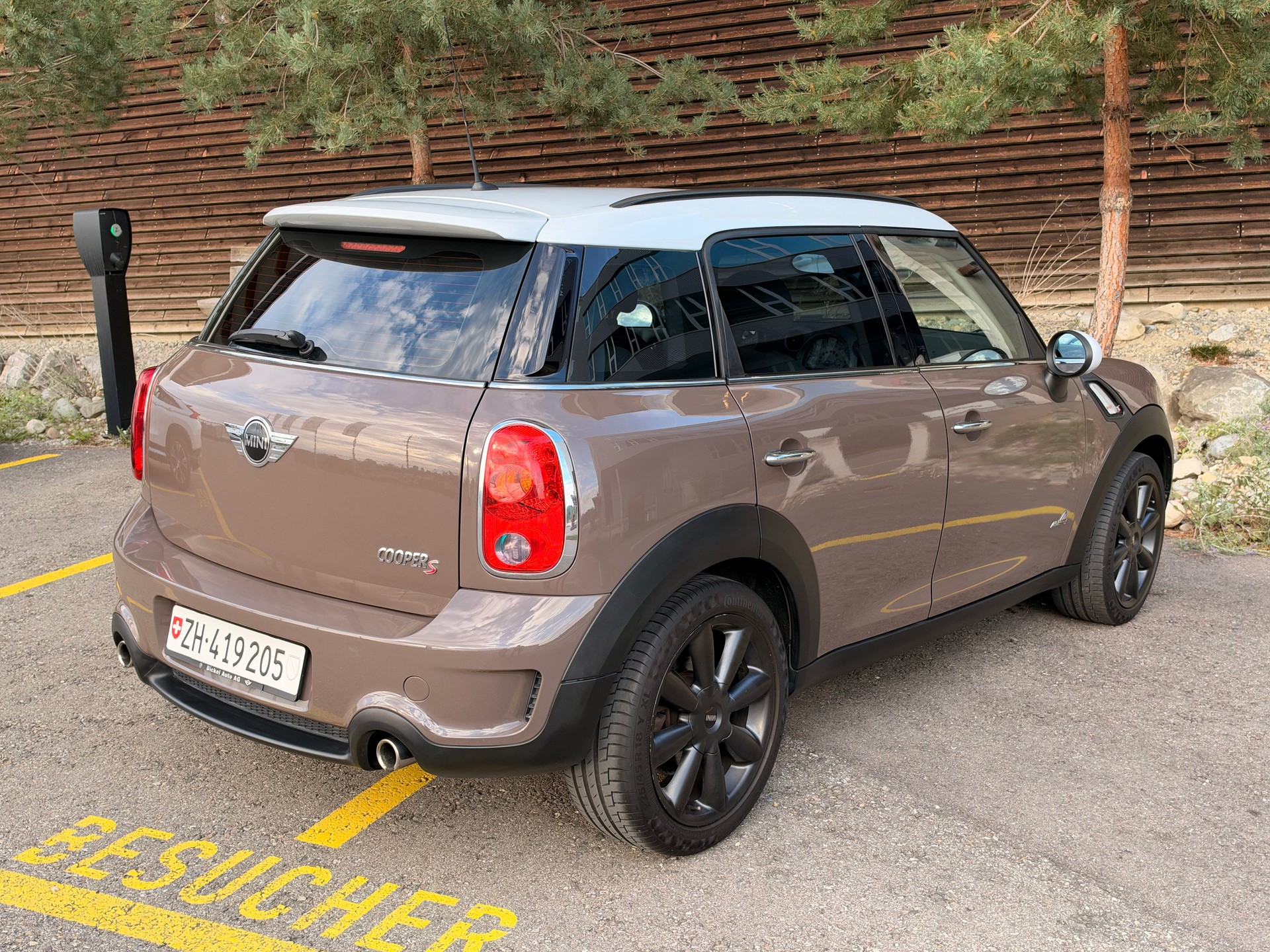 MINI 1.6i Cooper S ALL4-image-1