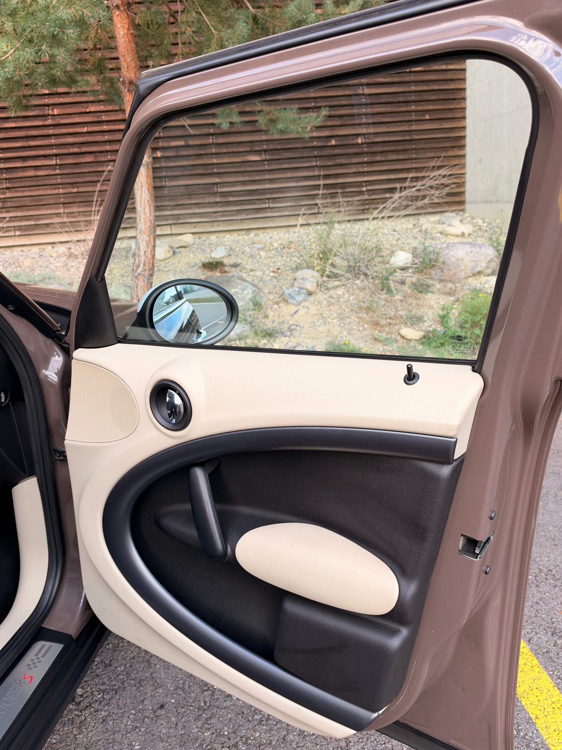 MINI 1.6i Cooper S ALL4-image-6