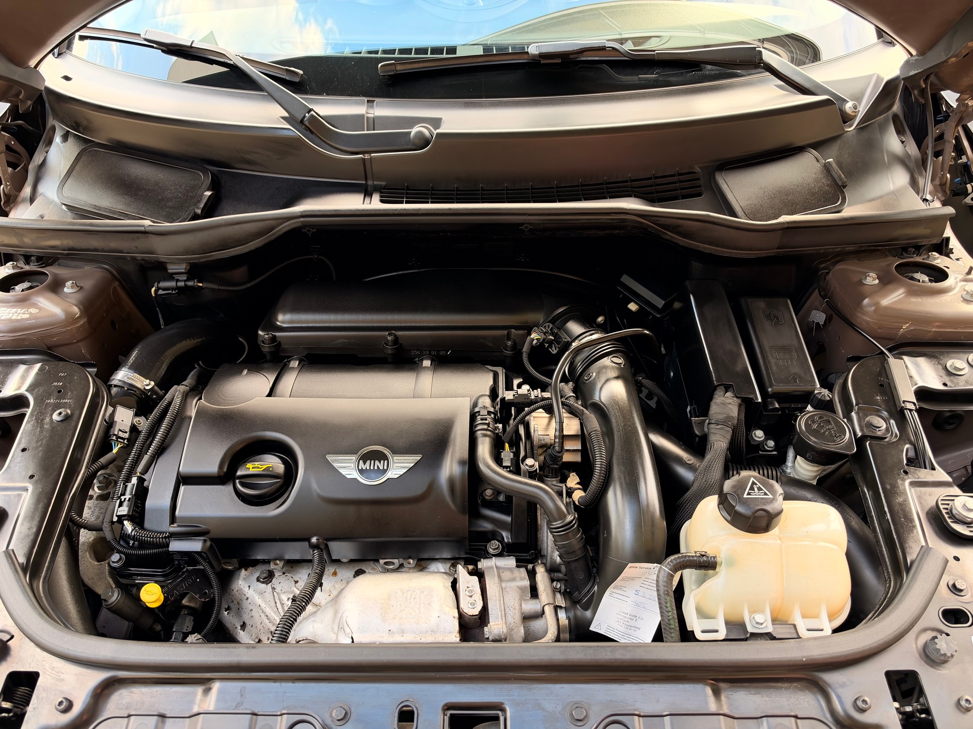 MINI 1.6i Cooper S ALL4-image-10