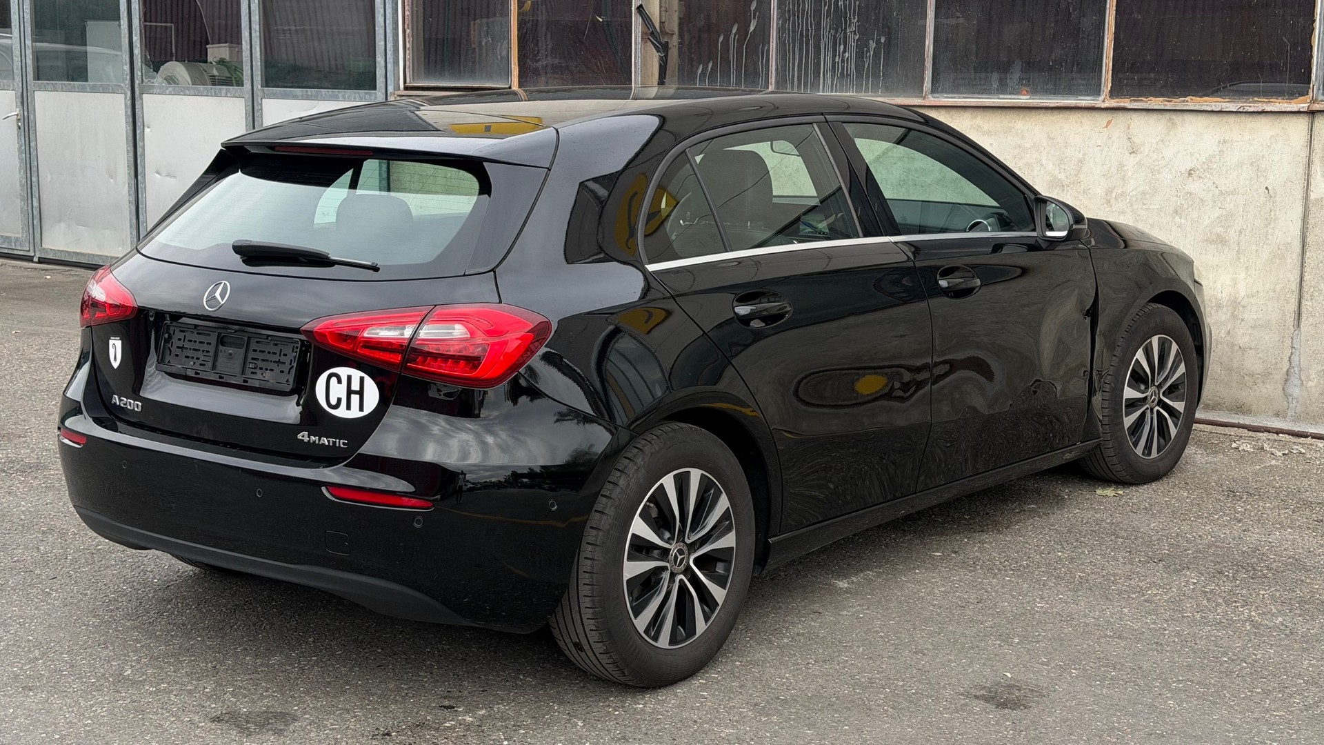 MERCEDES-BENZ A 200 7G-DCT-image-4