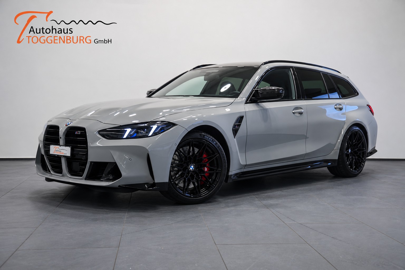 BMW M3 Touring xDrive Competition M LCI *CH-Auto*Individual-Lackierung Kreide*Carbon Exterieur+Interieur*-image-0