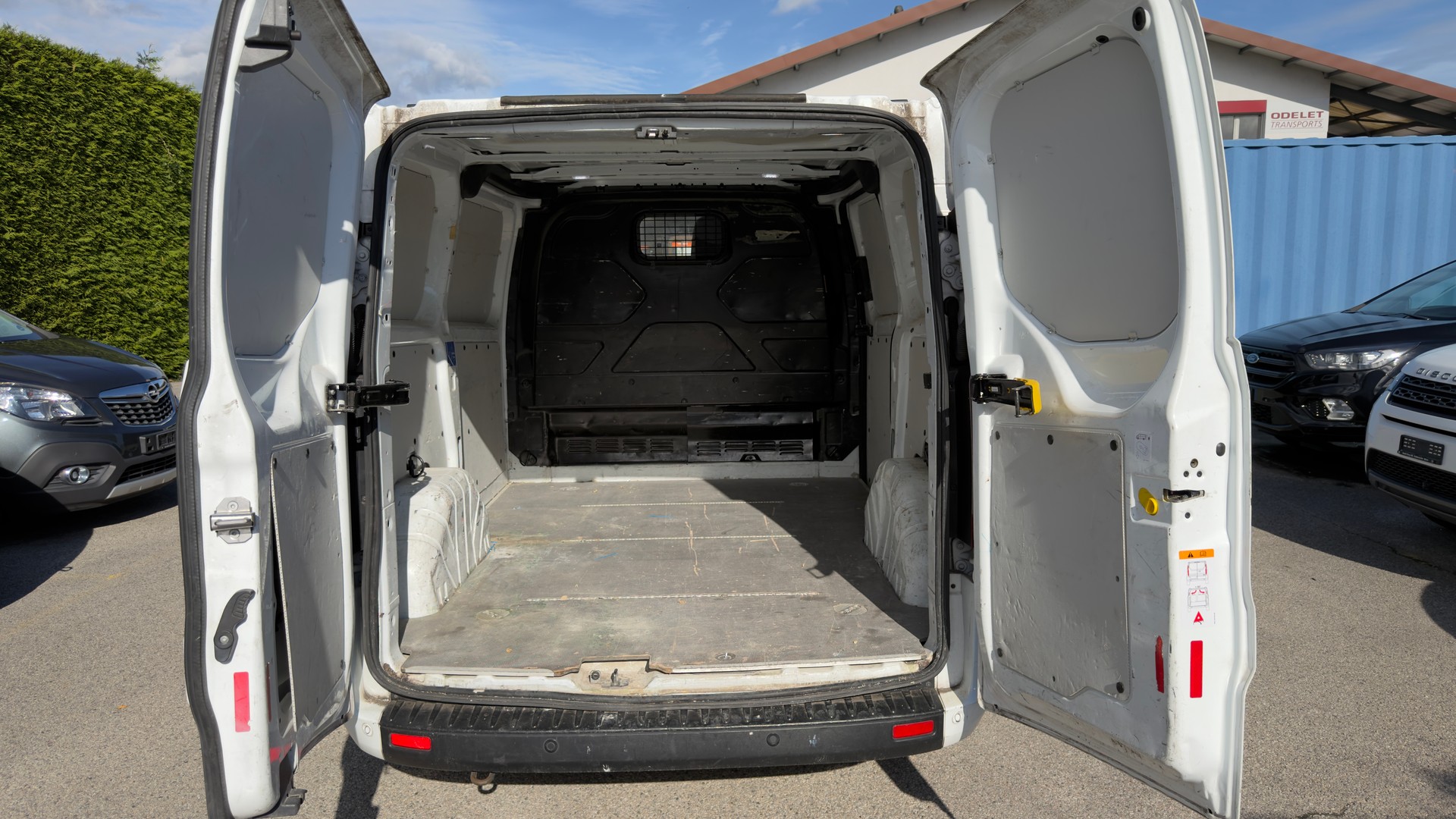 FORD Transit Custom Van 280 L1H1 Ambiente-image-8