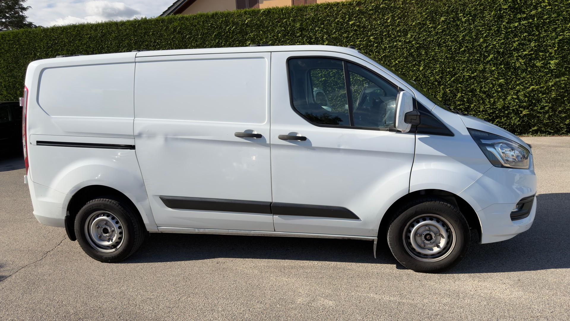 FORD Transit Custom Van 280 L1H1 Ambiente-image-4