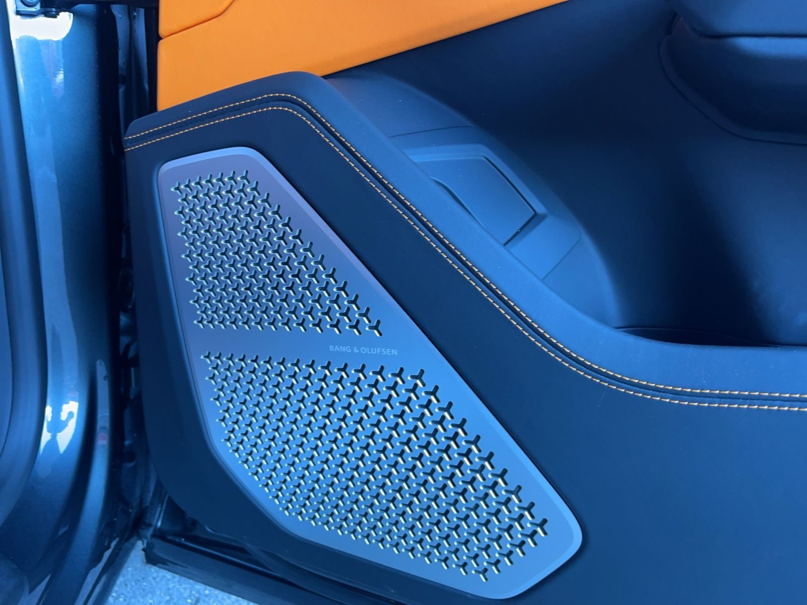 LAMBORGHINI Urus 4.0-image-10