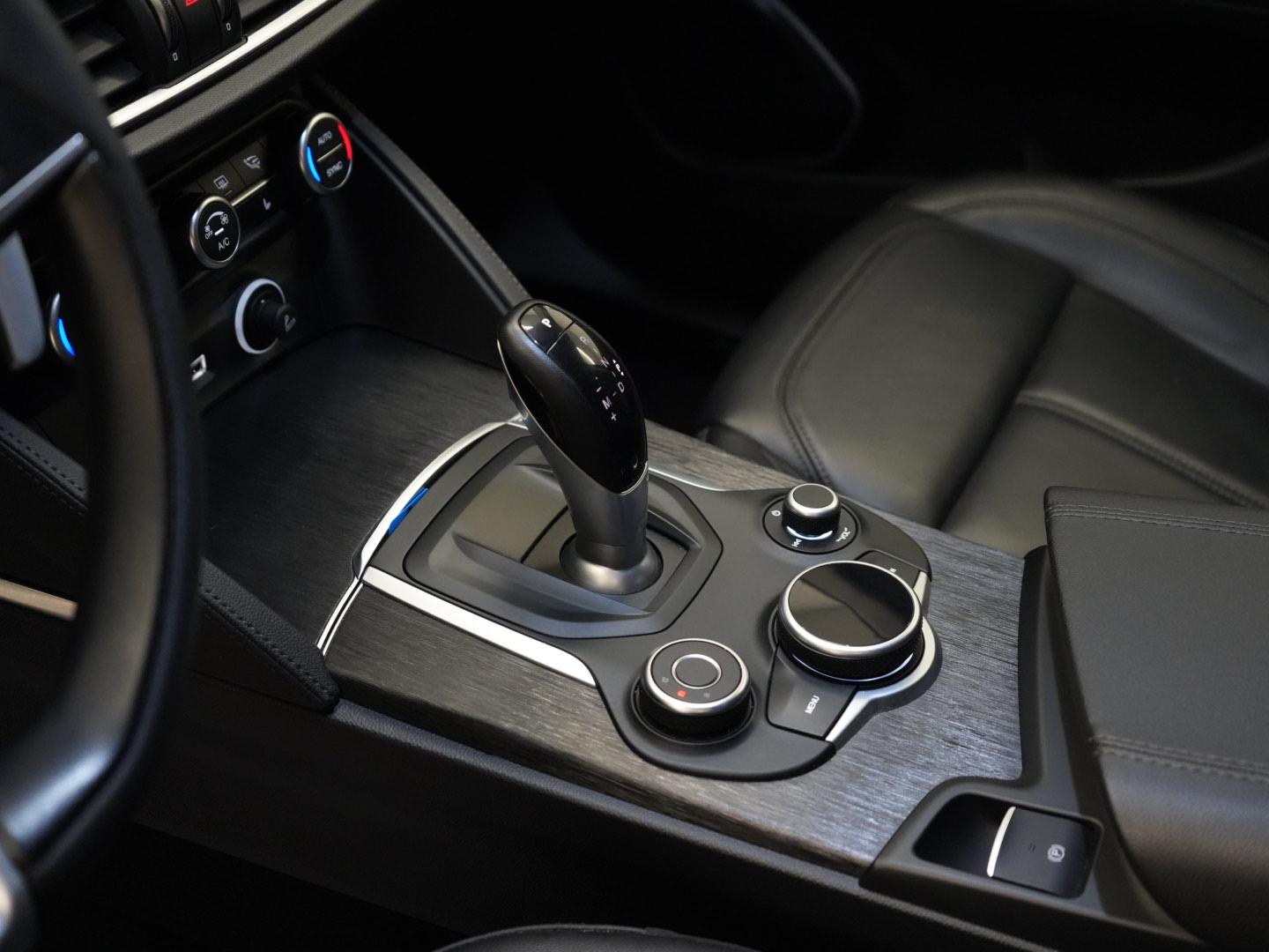 ALFA ROMEO Stelvio 2.0 Q4 280 Super-image-11