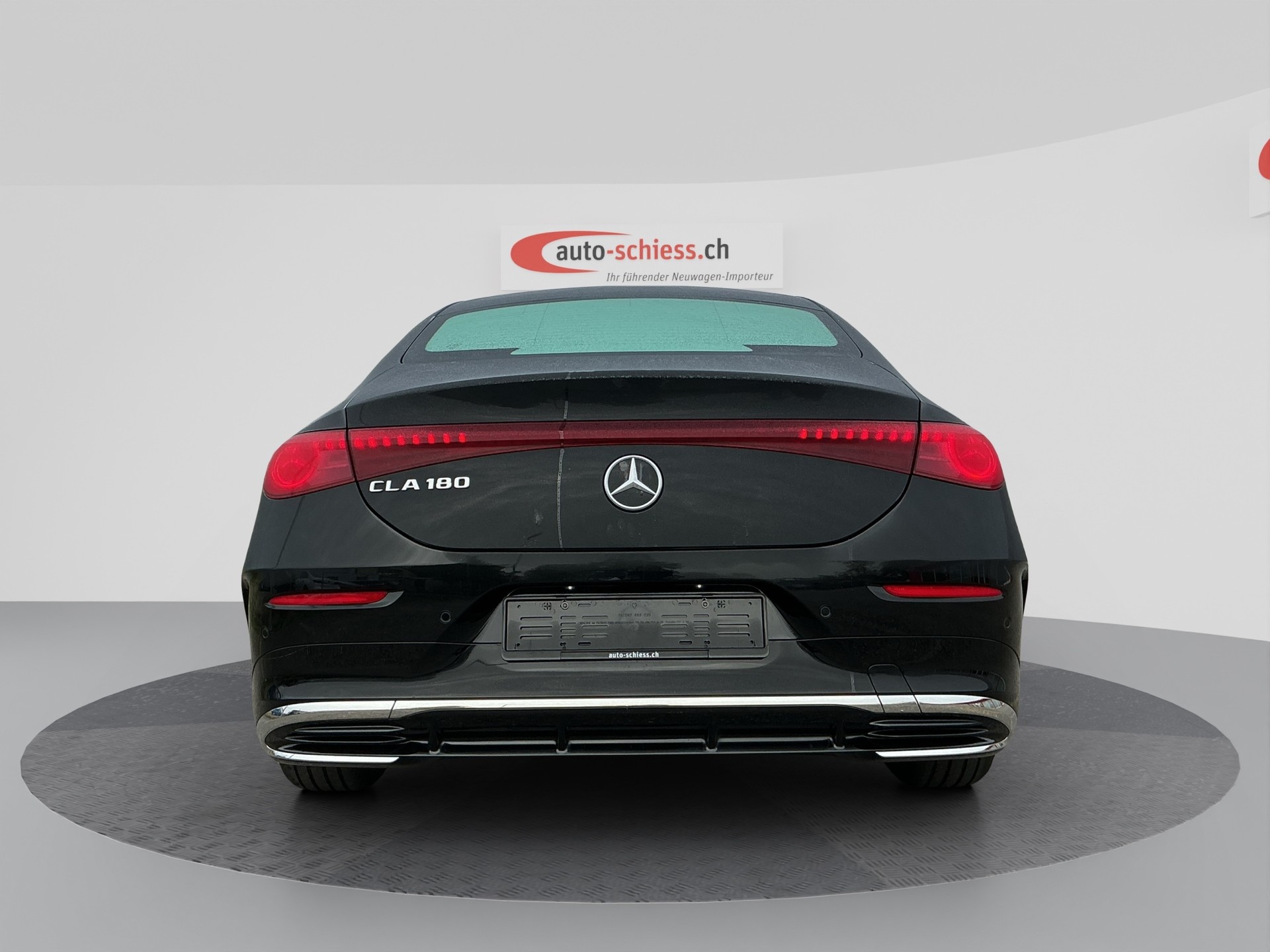 MERCEDES-BENZ CLA 180 AMG Line-image-3