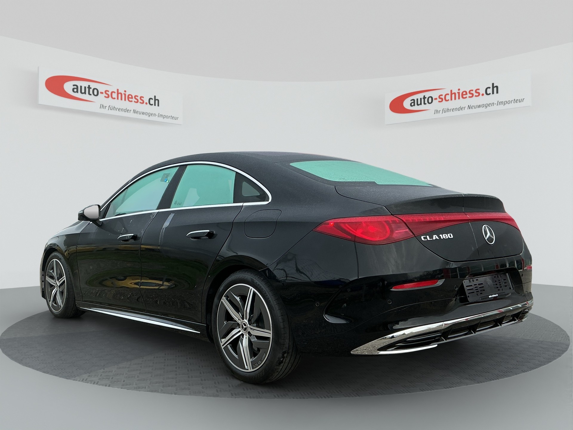 MERCEDES-BENZ CLA 180 AMG Line-showroom-element-2