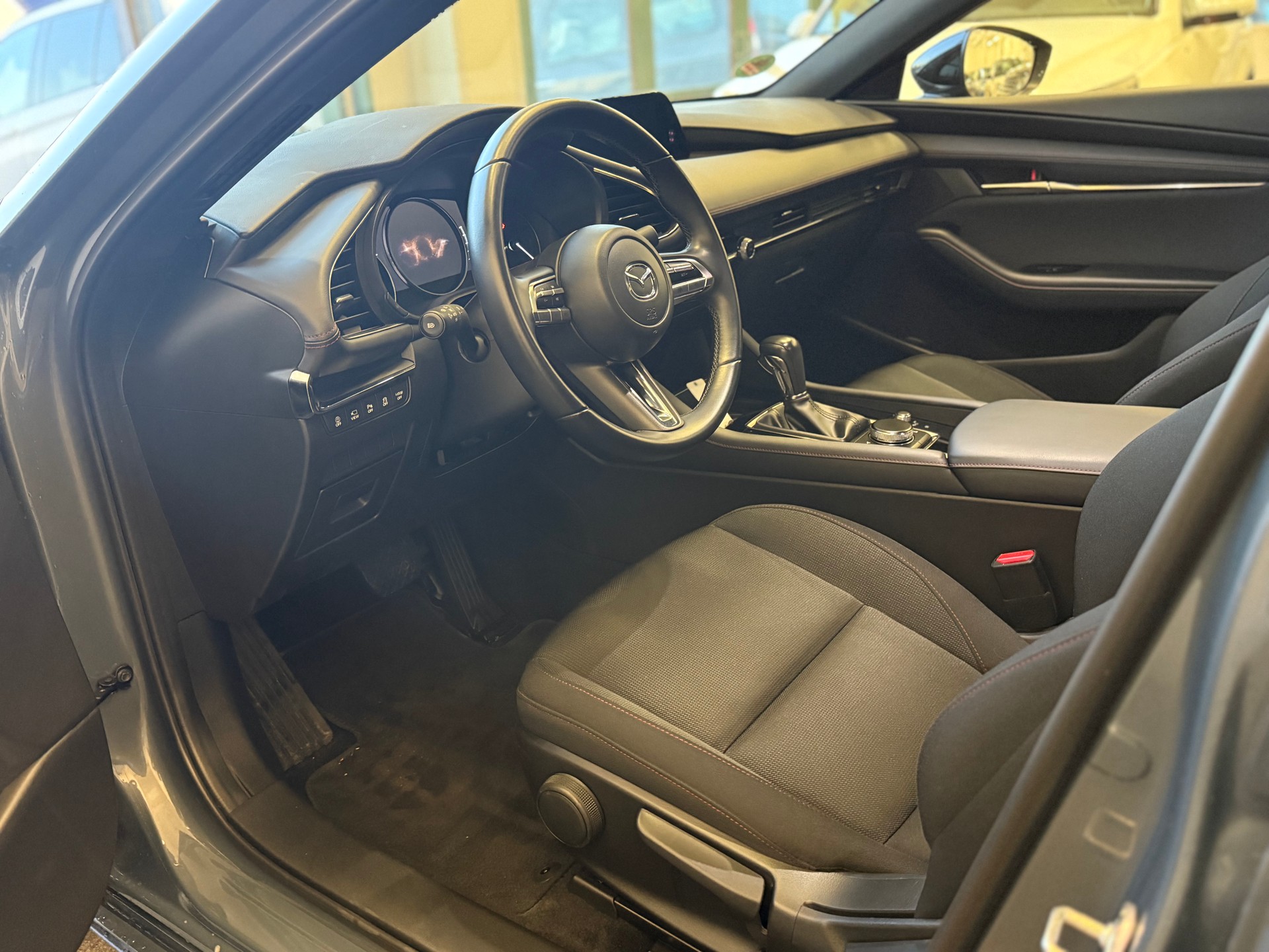 MAZDA 3 Hatchback SKYACTIV-X MHybrid 186 Homura AWD Automat-image-7