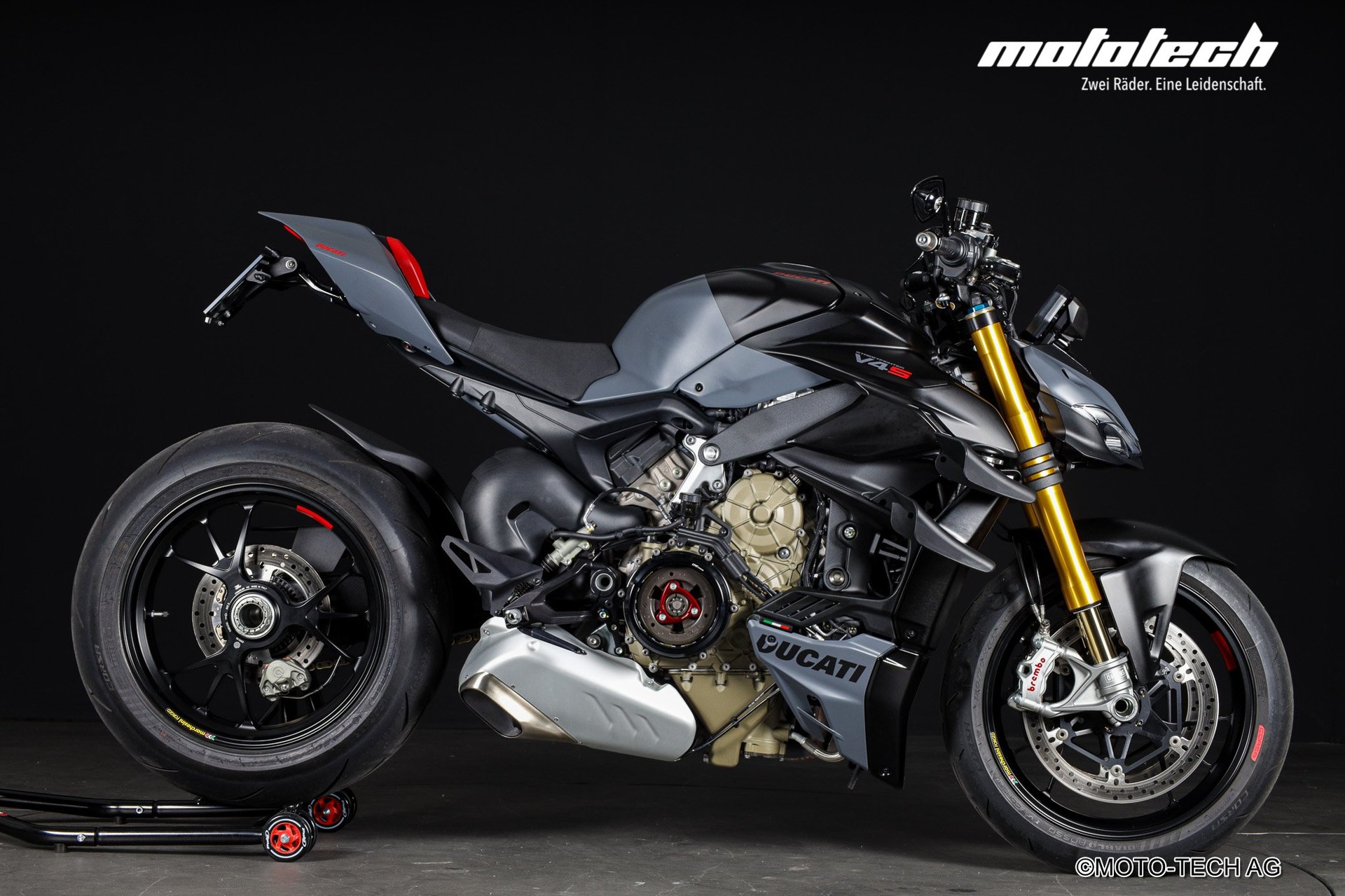DUCATI Streetfighter V4 S-showroom-element-1