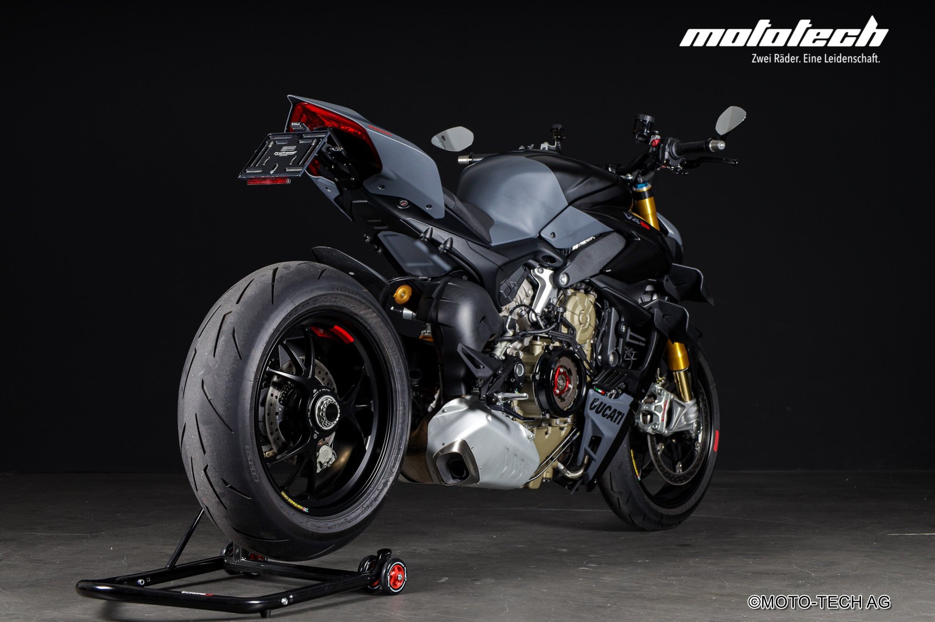 DUCATI Streetfighter V4 S-showroom-element-2