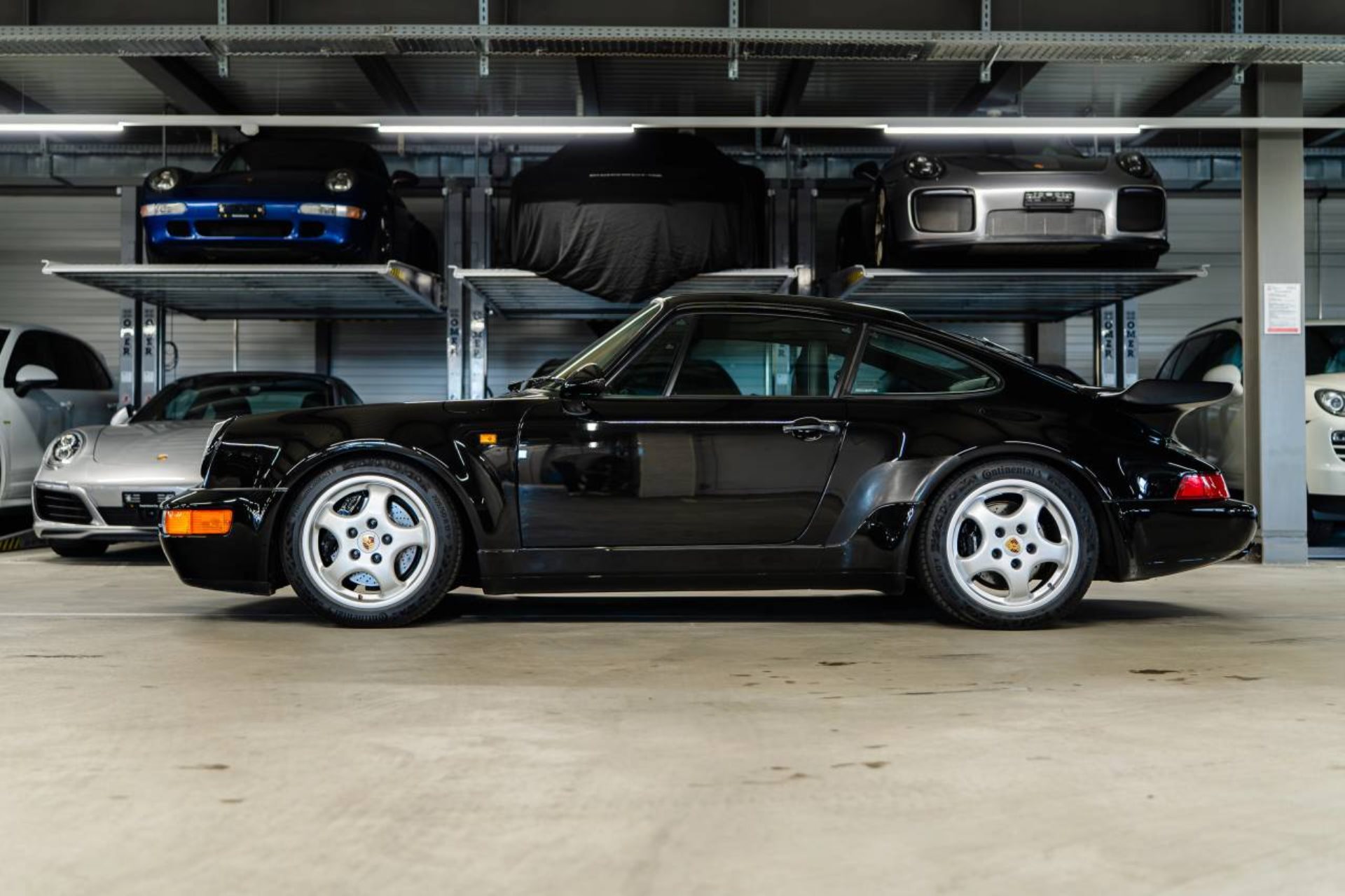 PORSCHE 911 Turbo Coupé-image-1
