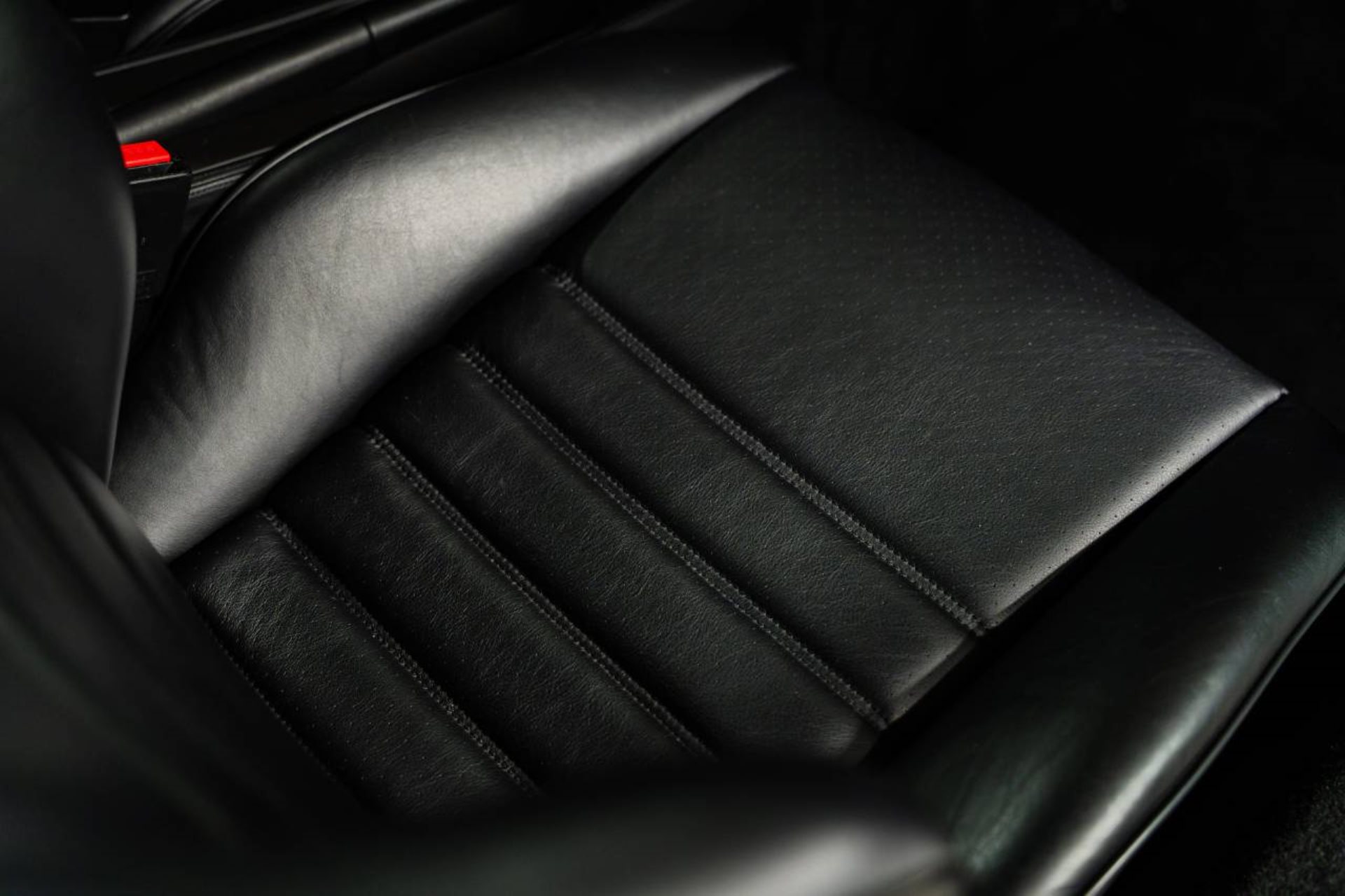 PORSCHE 911 Turbo Coupé-image-22