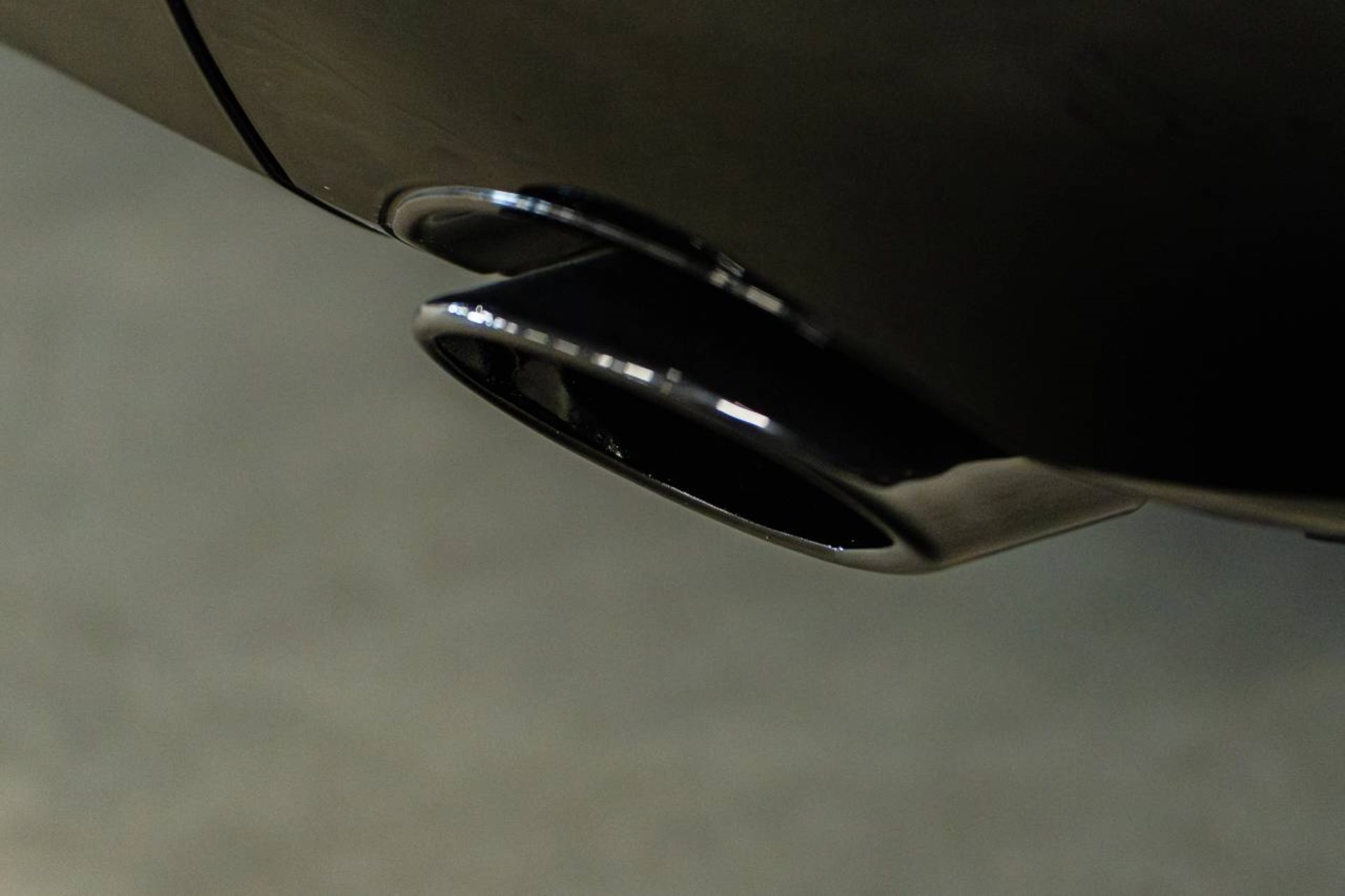 PORSCHE 911 Turbo Coupé-image-12