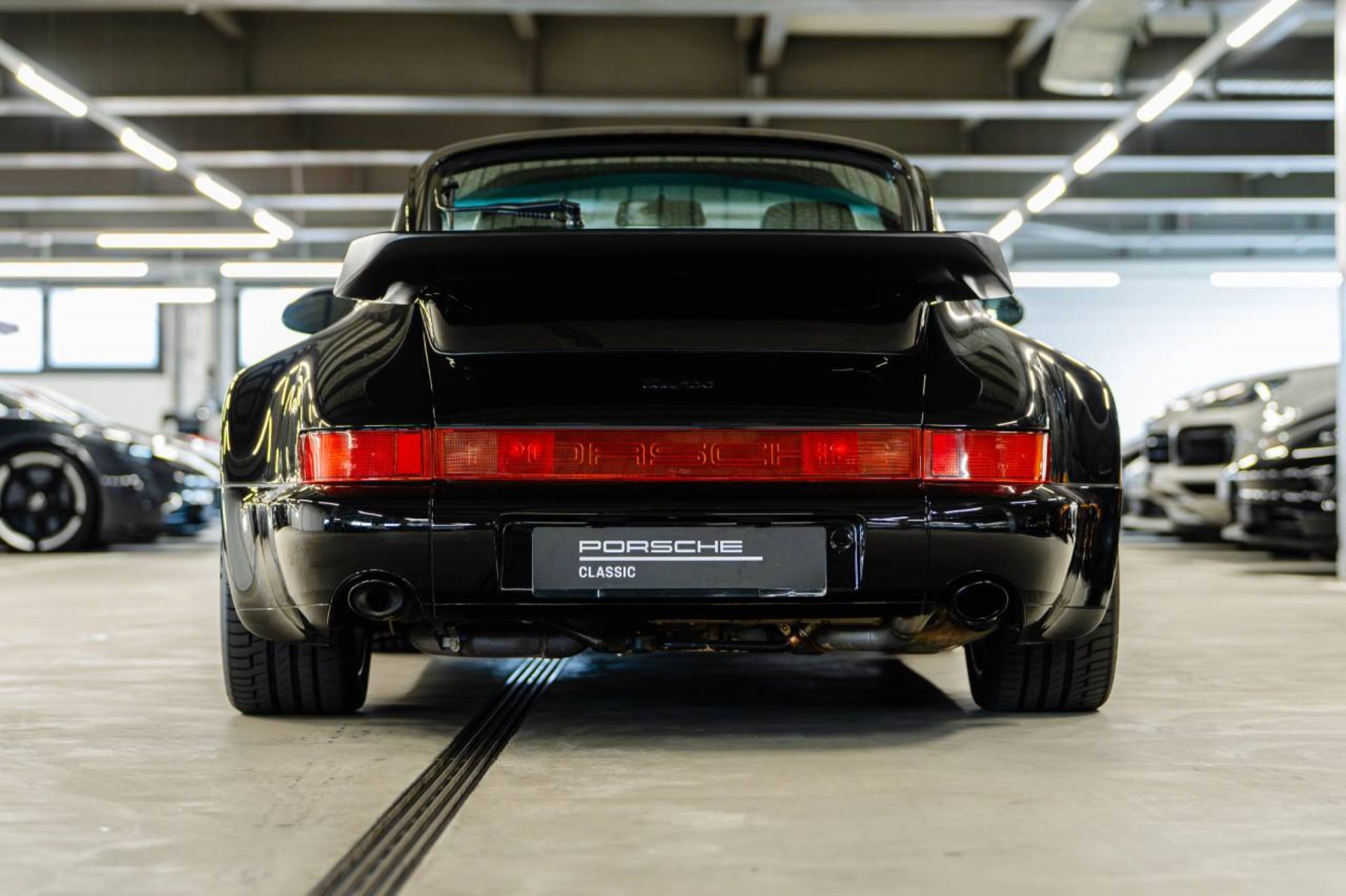 PORSCHE 911 Turbo Coupé-image-6