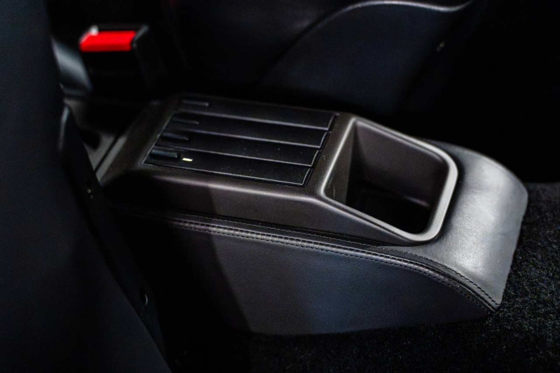 PORSCHE 911 Turbo Coupé-image-25
