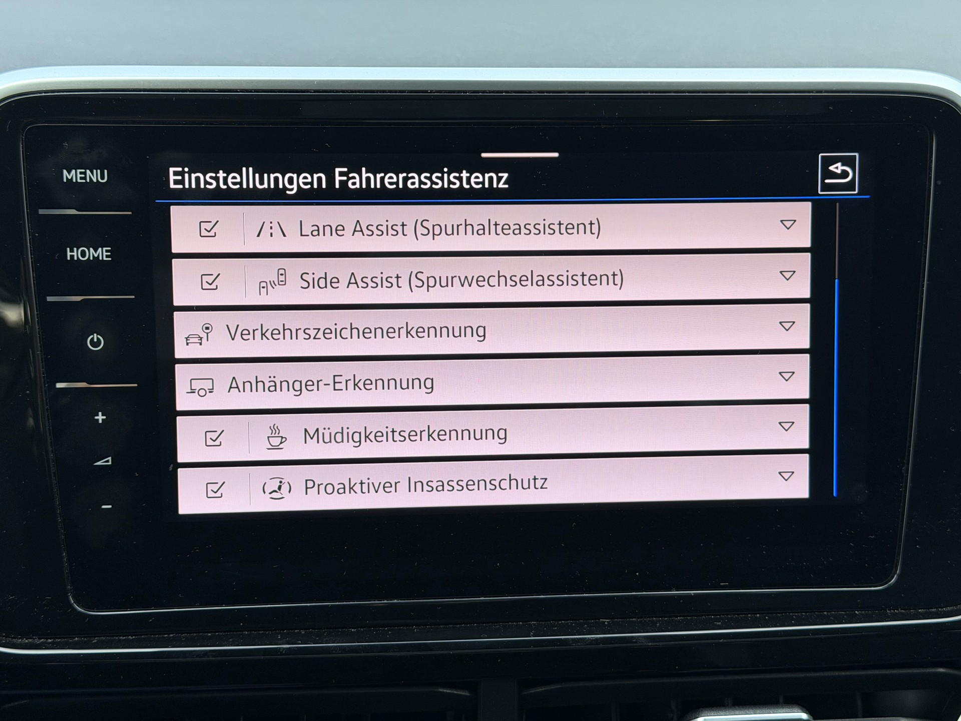 VW T-Roc 2.0 TSI R-Line DSG 4Motion-image-26