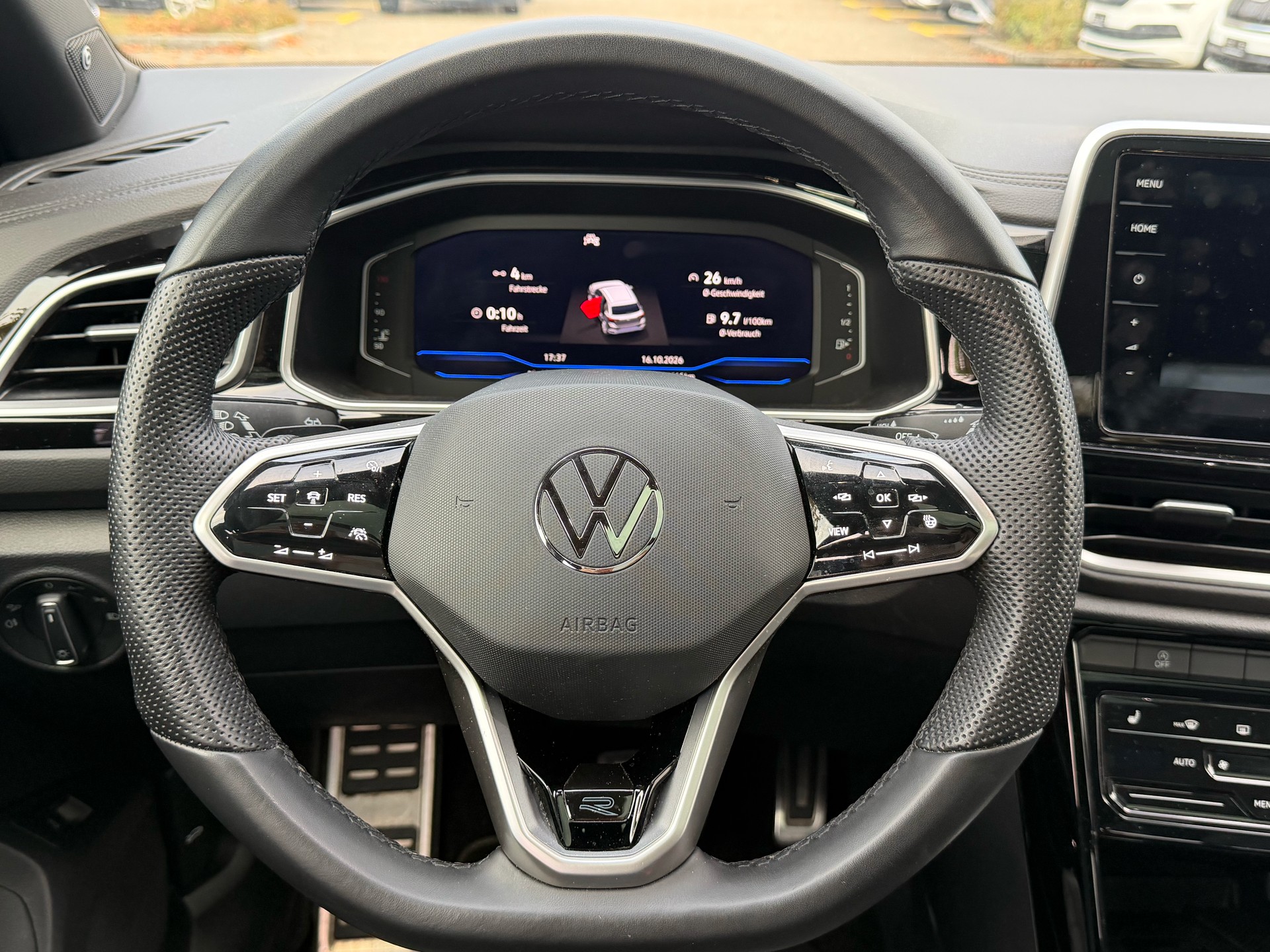 VW T-Roc 2.0 TSI R-Line DSG 4Motion-image-11