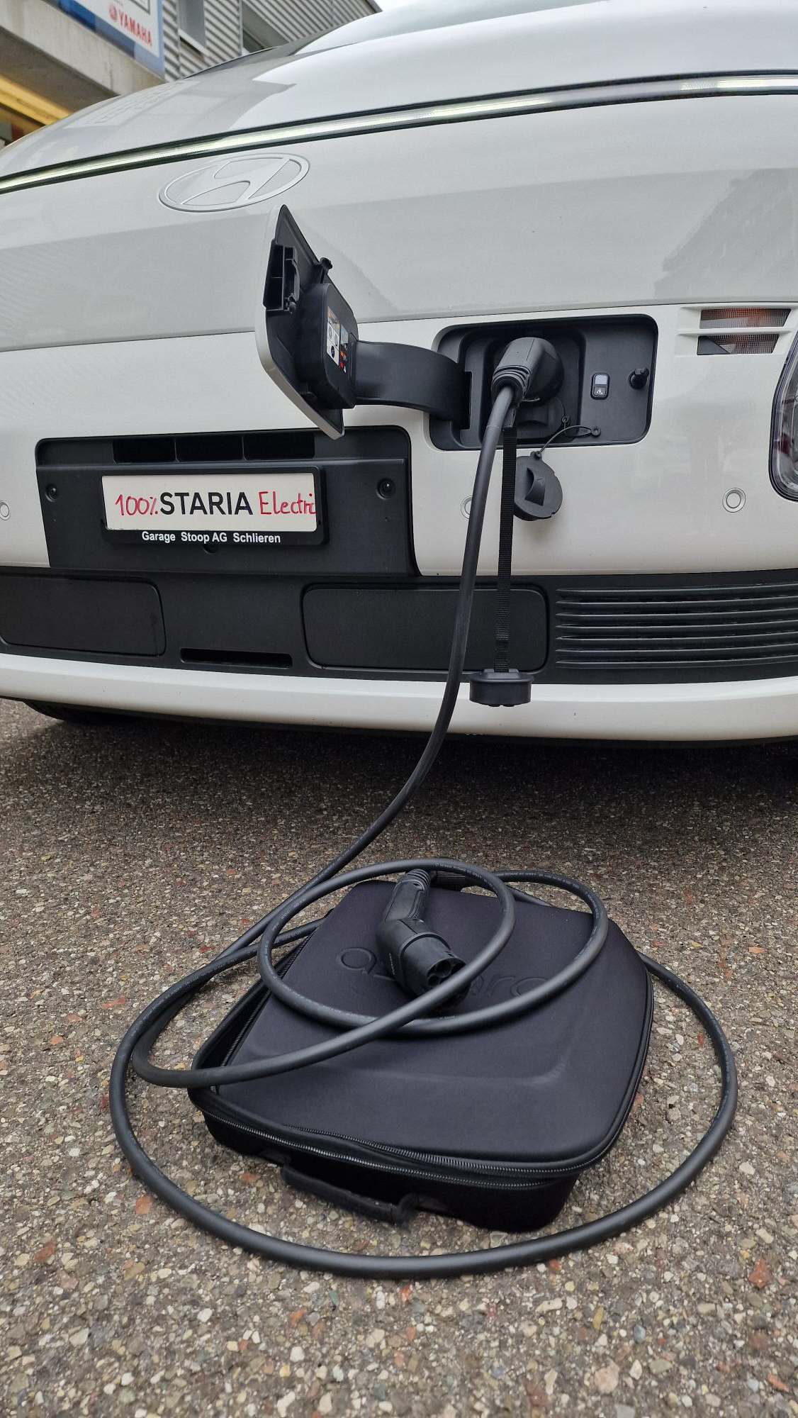 HYUNDAI Staria Cargo 84 kWh Amplia-image-1