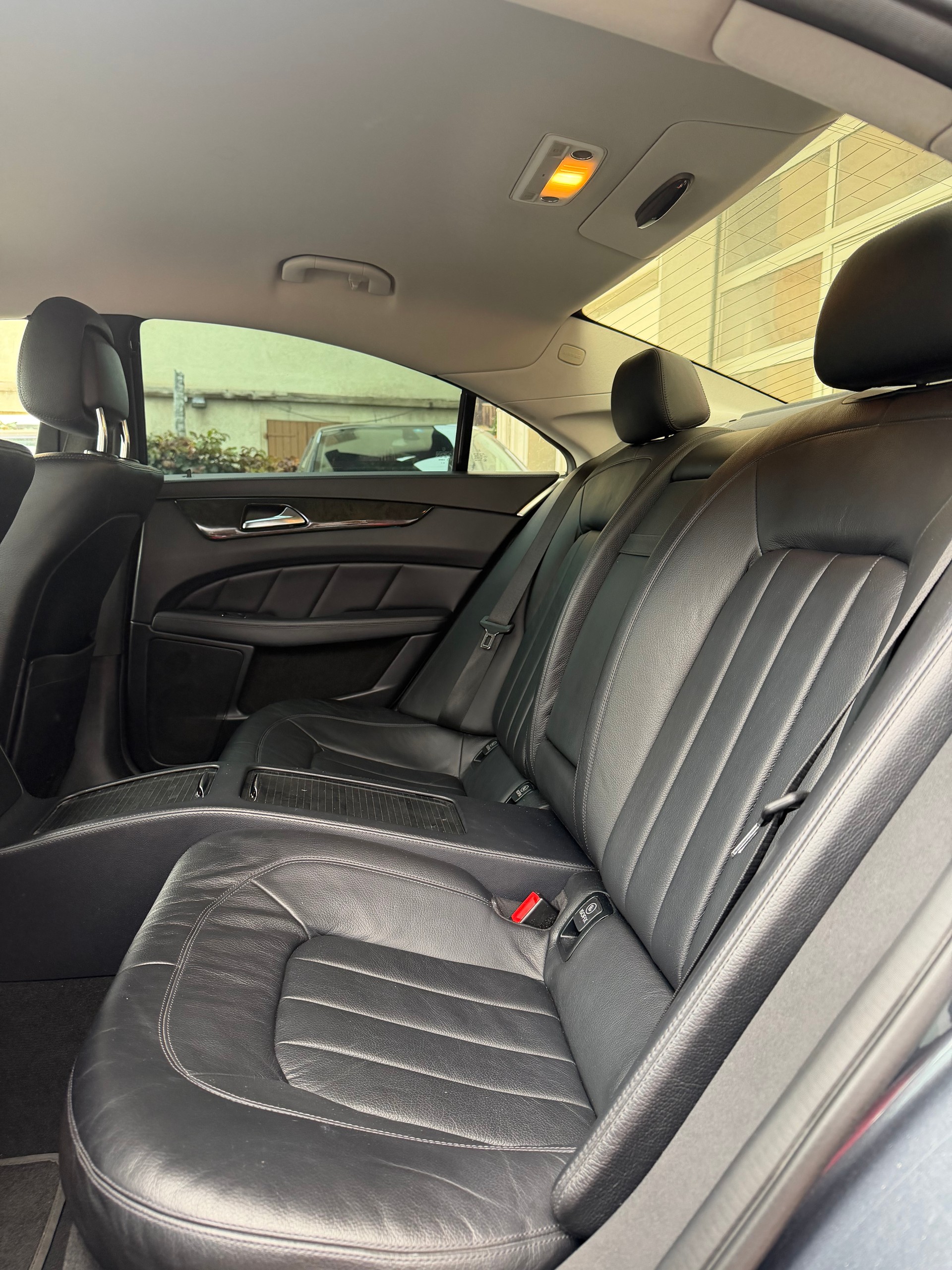 MERCEDES-BENZ CLS 350 CDI 4Matic 7G-Tronic-image-8
