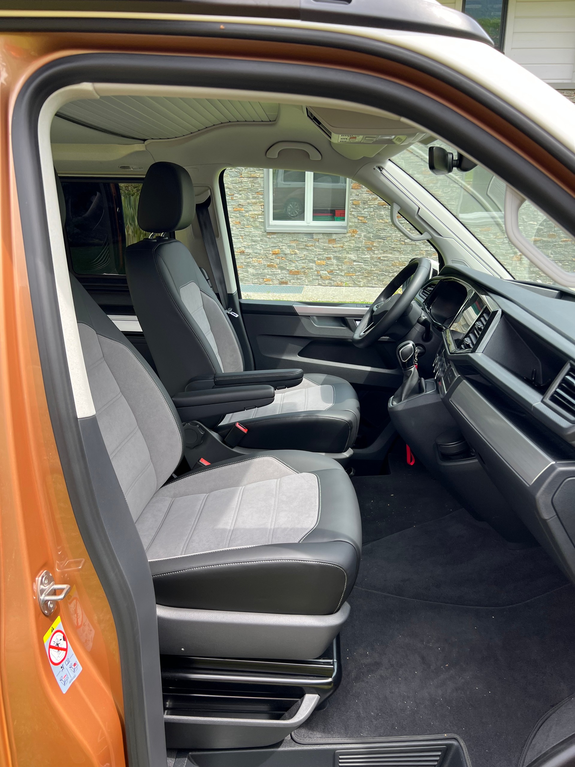VW T6.1 California 2.0 Bi-TDI Beach 4Motion-image-7
