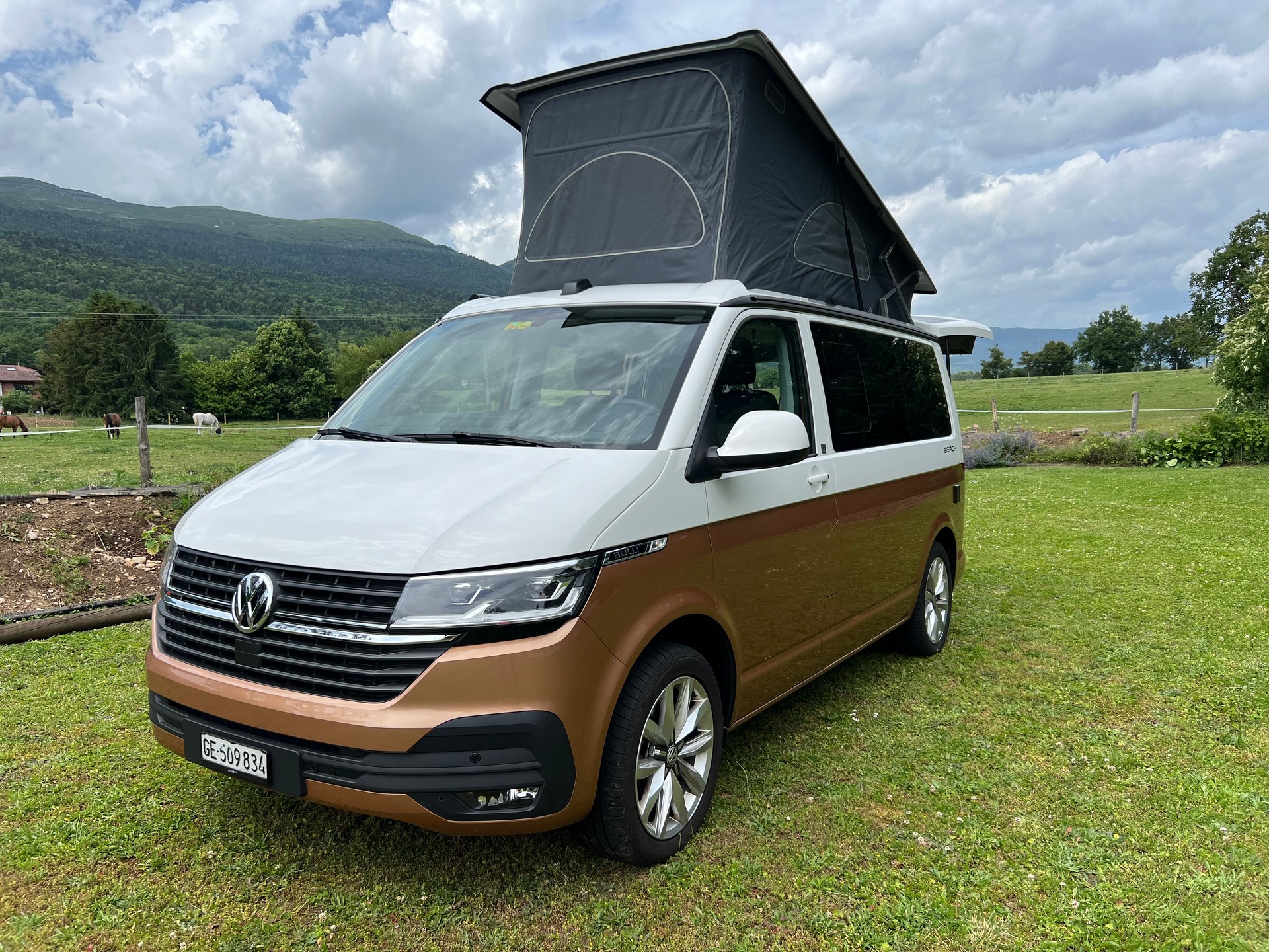 VW T6.1 California 2.0 Bi-TDI Beach 4Motion-image-2
