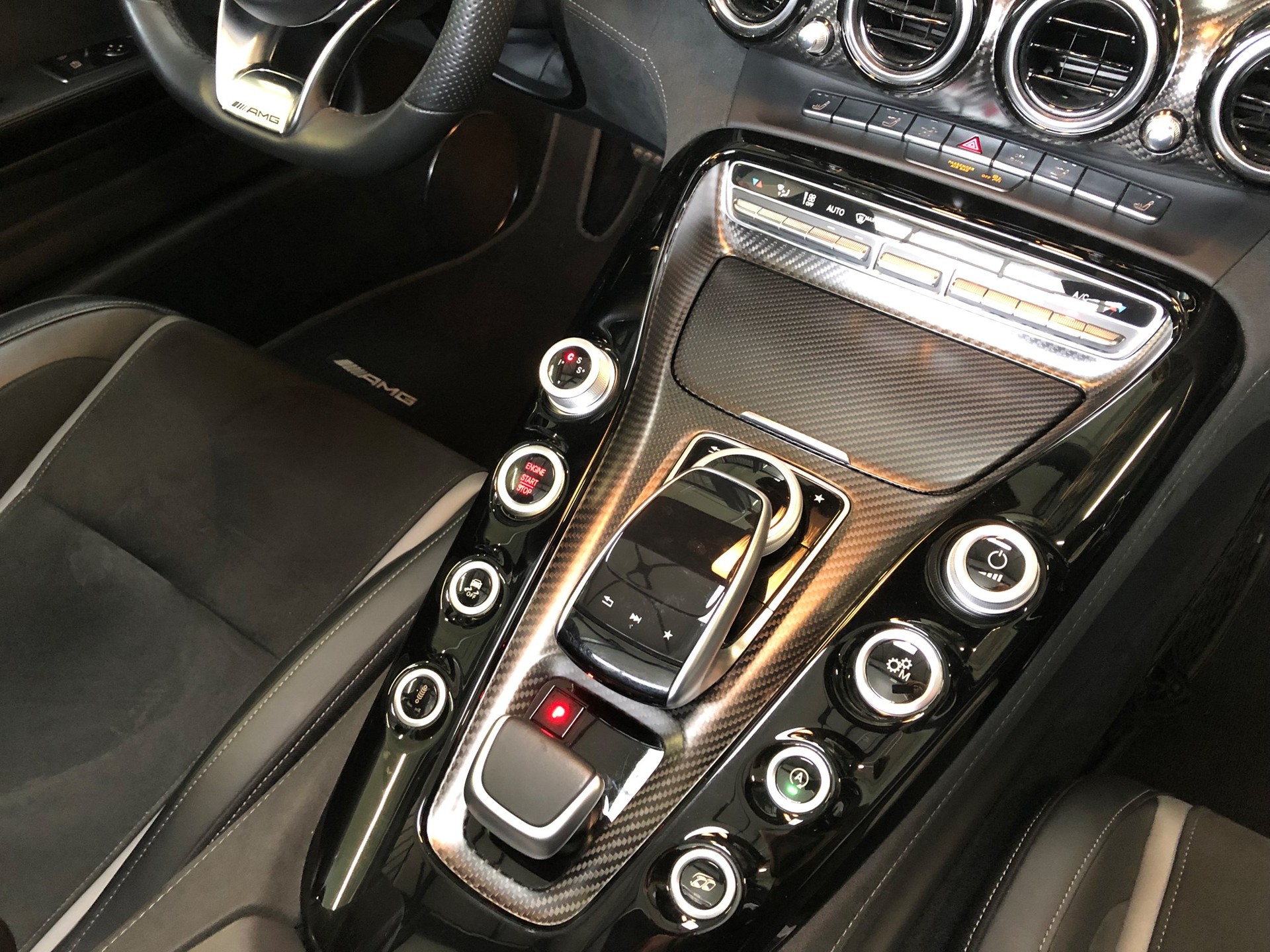 MERCEDES-BENZ AMG GT Roadster Speedshift DCT-image-14