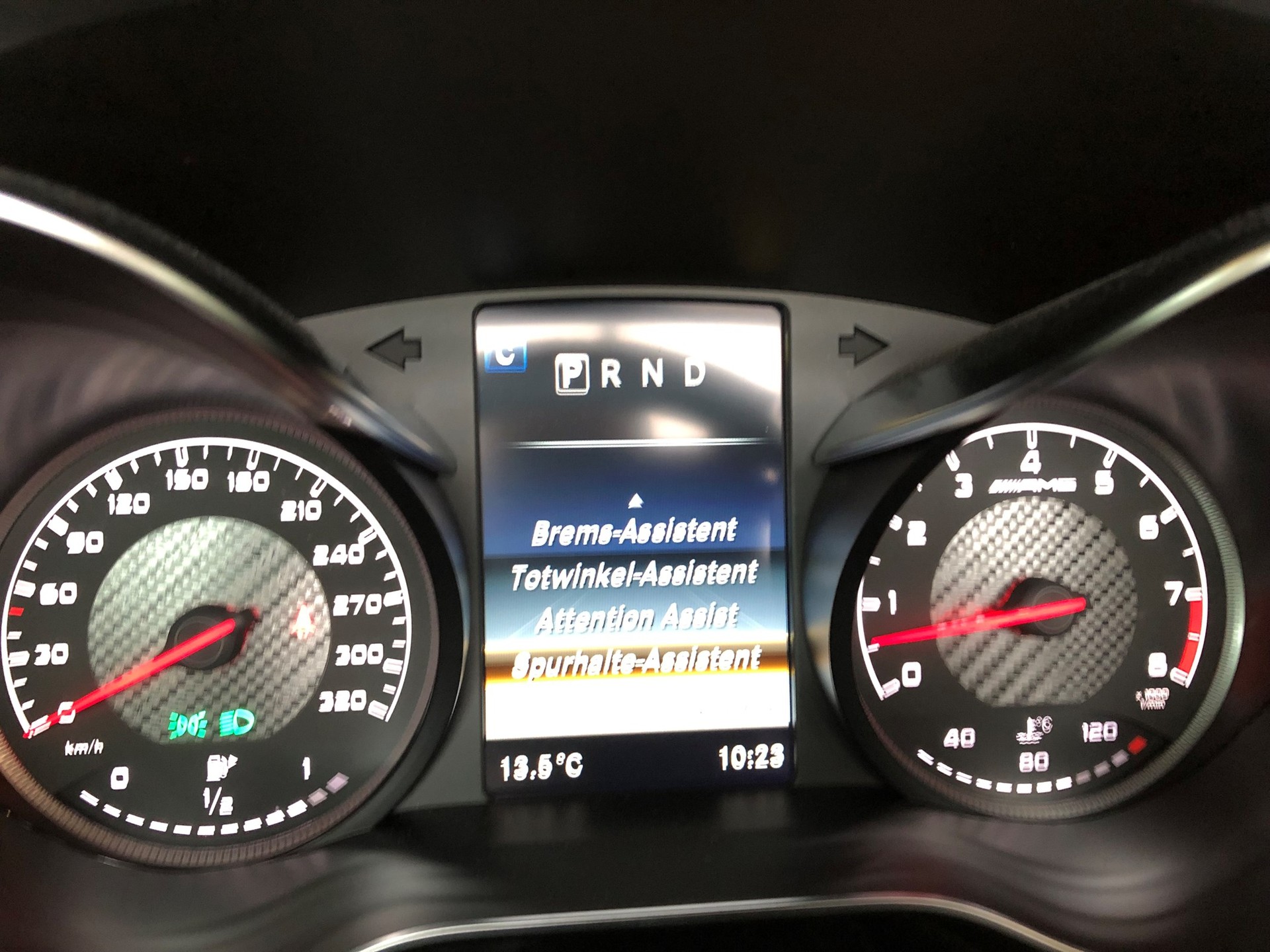 MERCEDES-BENZ AMG GT Roadster Speedshift DCT-image-17