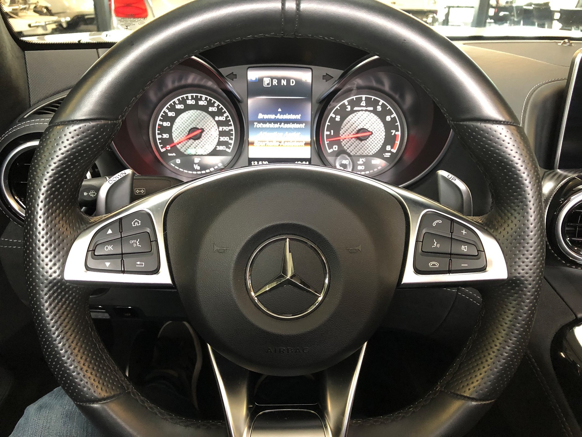 MERCEDES-BENZ AMG GT Roadster Speedshift DCT-image-19