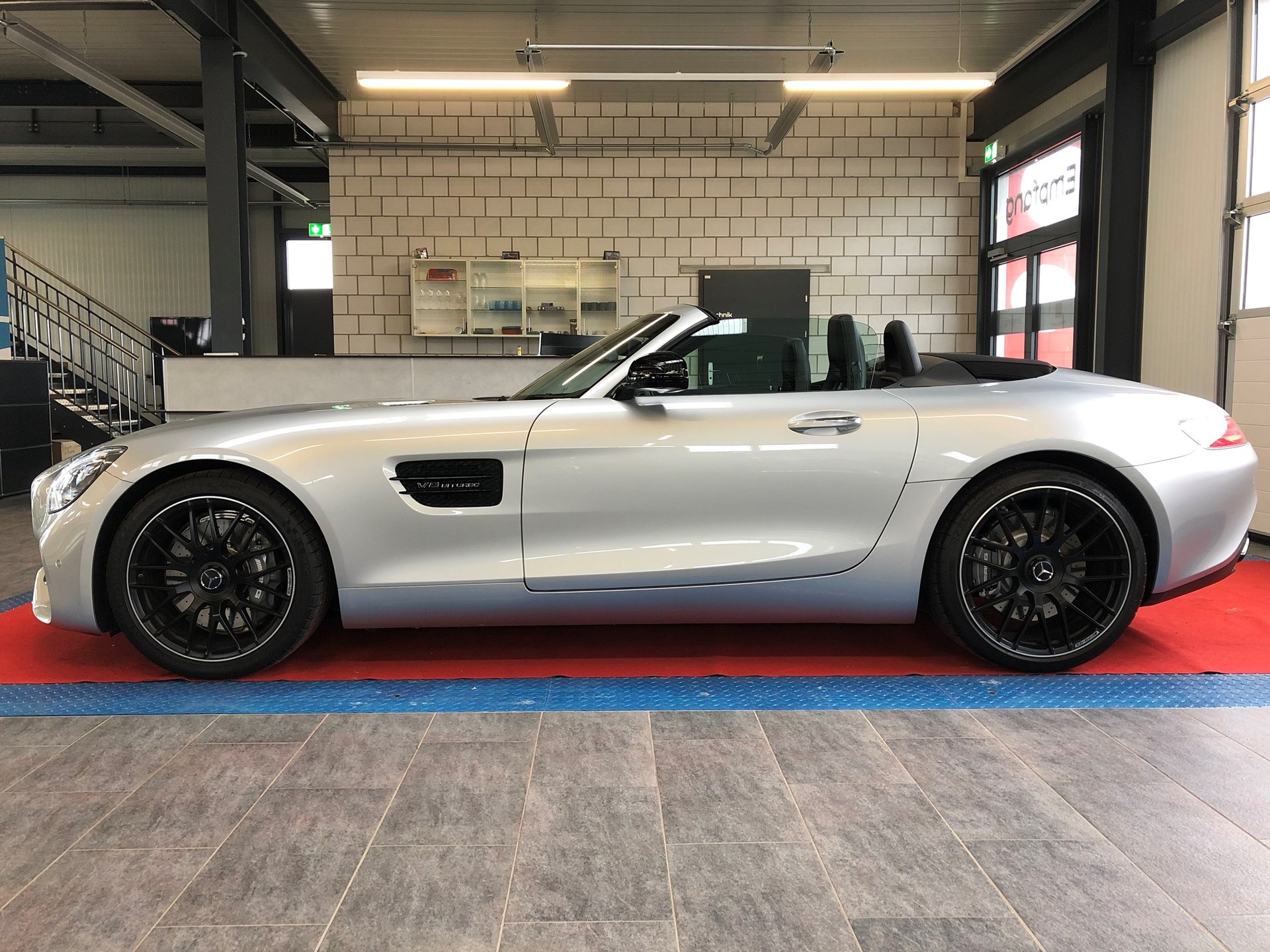 MERCEDES-BENZ AMG GT Roadster Speedshift DCT-image-28