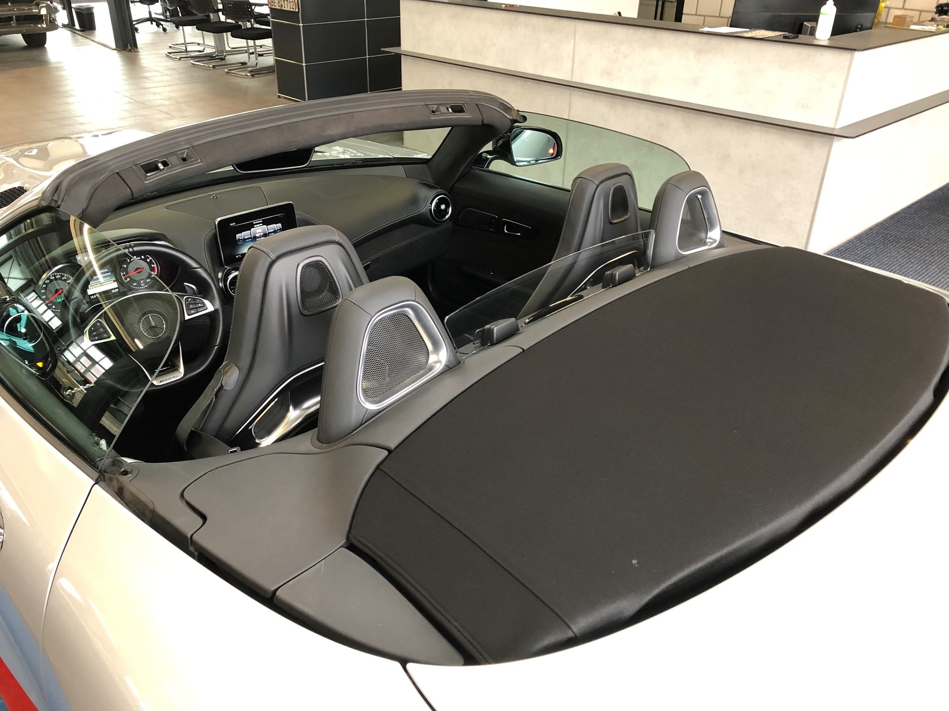 MERCEDES-BENZ AMG GT Roadster Speedshift DCT-image-29