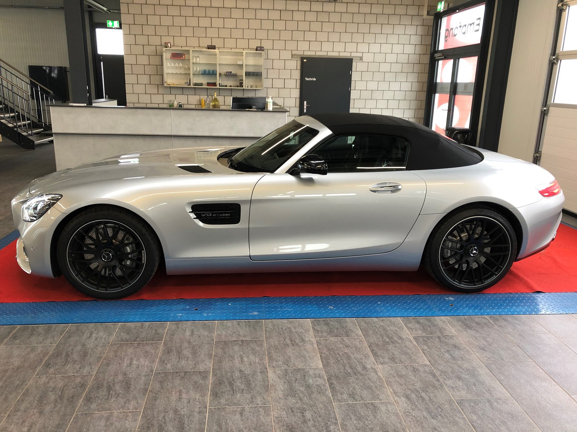 MERCEDES-BENZ AMG GT Roadster Speedshift DCT-image-5