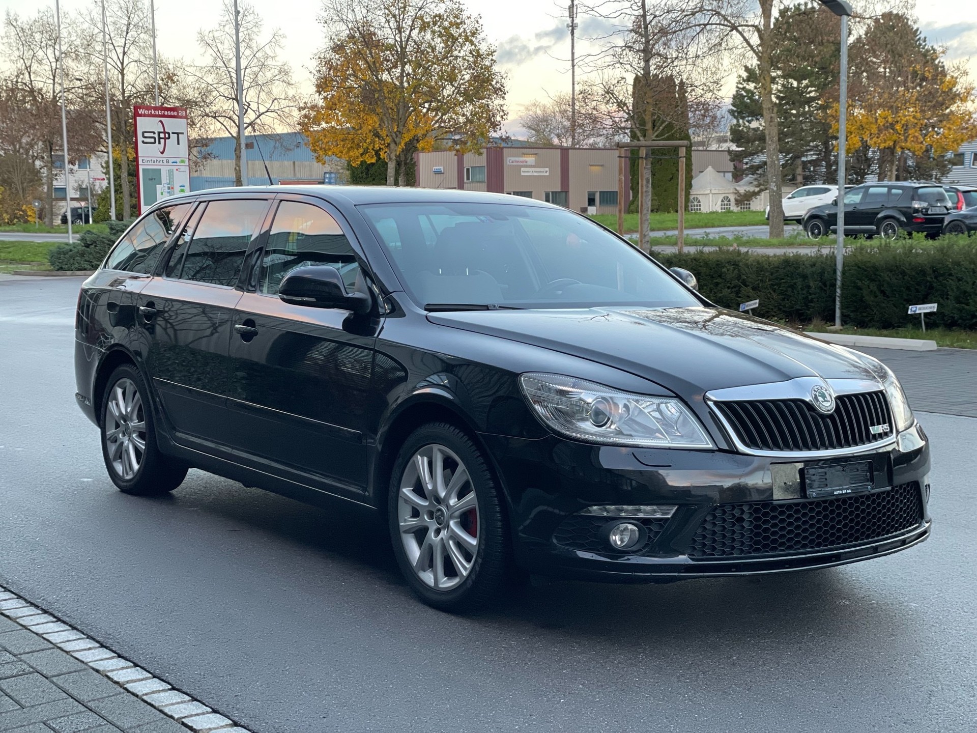 SKODA Octavia Combi 2.0 TSI RS DSG-image-1