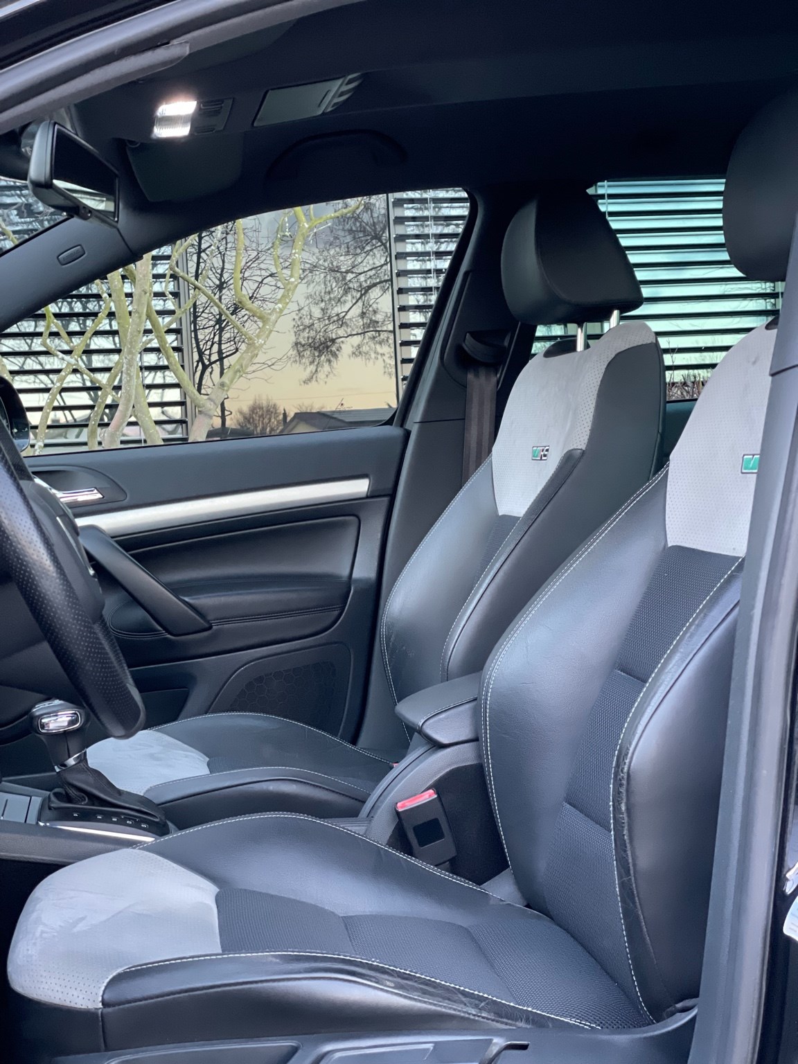 SKODA Octavia Combi 2.0 TSI RS DSG-image-12