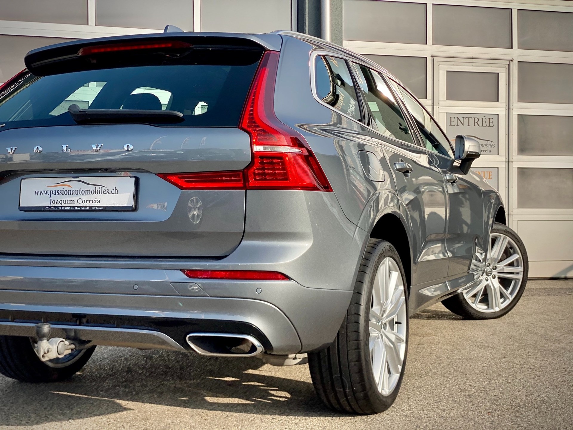 VOLVO XC60 T5 AWD R-Design Geartronic - Véhicule Suisse (CH)-image-5