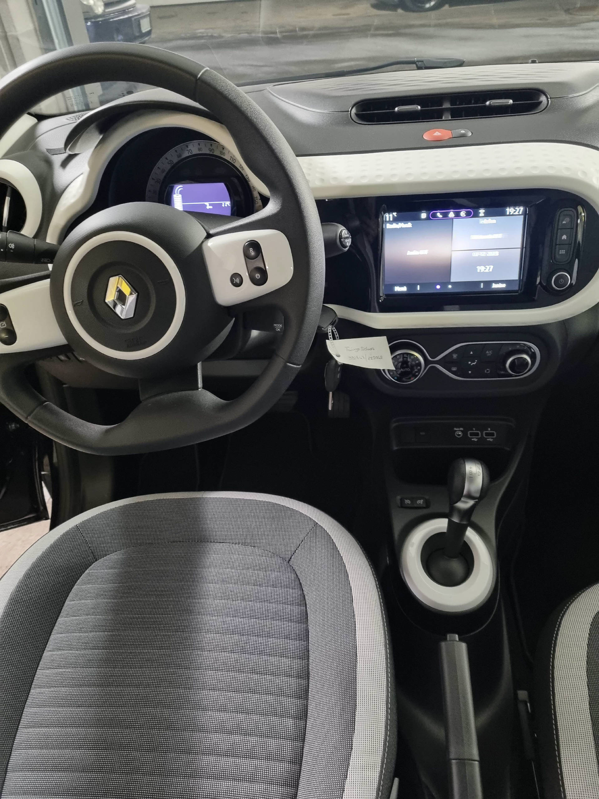 RENAULT Twingo equilibre-image-6