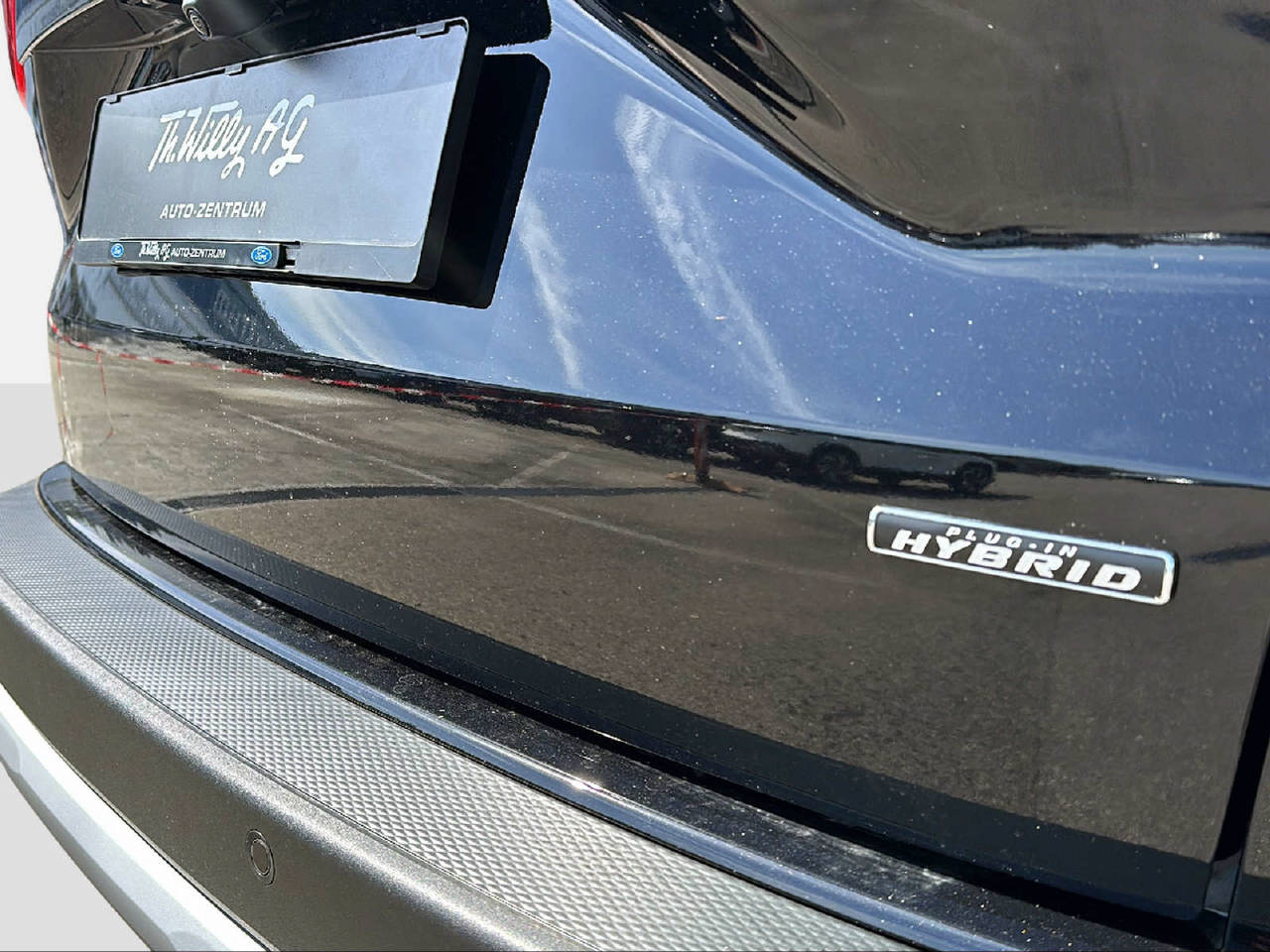 FORD Kuga 2.5 Plug-in Hybrid Titanium-image-14