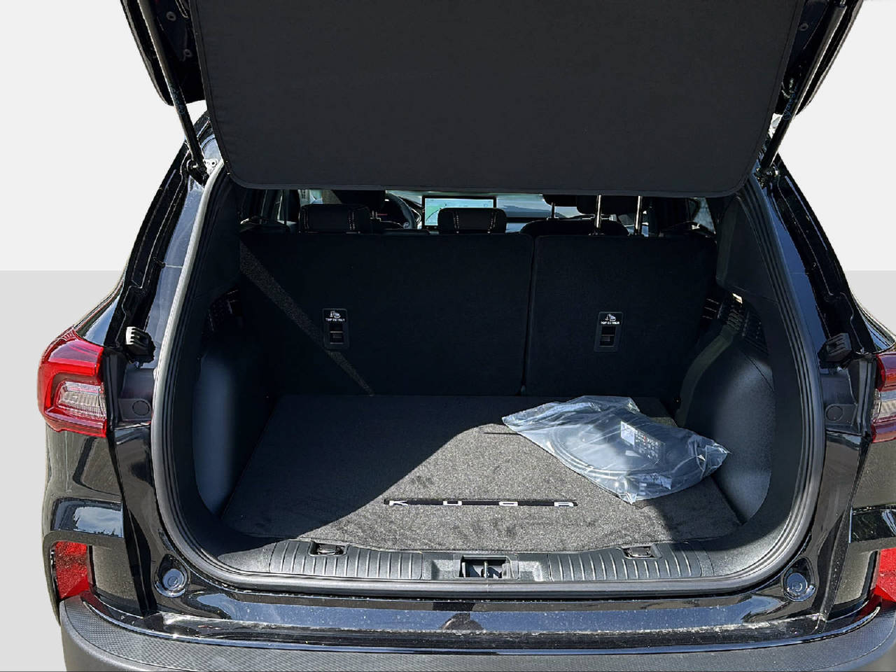 FORD Kuga 2.5 Plug-in Hybrid Titanium-image-12