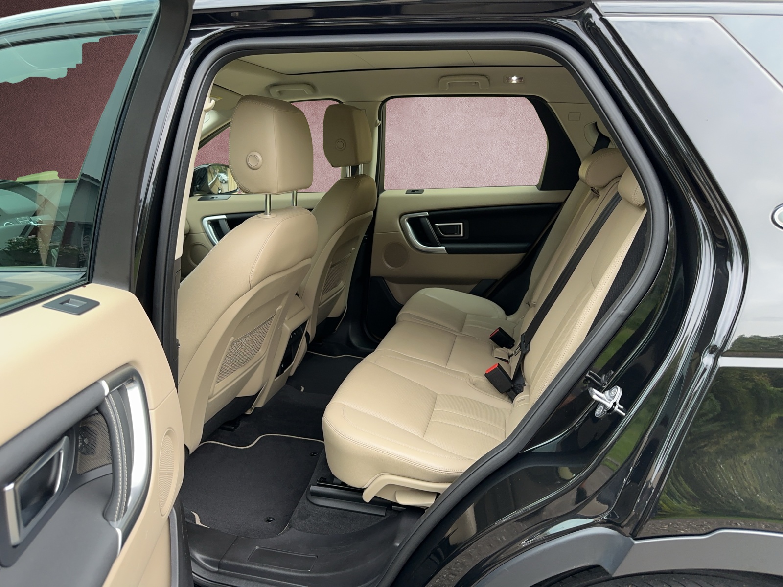 LAND ROVER Discovery Sport 2.0 TD4 HSE AT9-image-7
