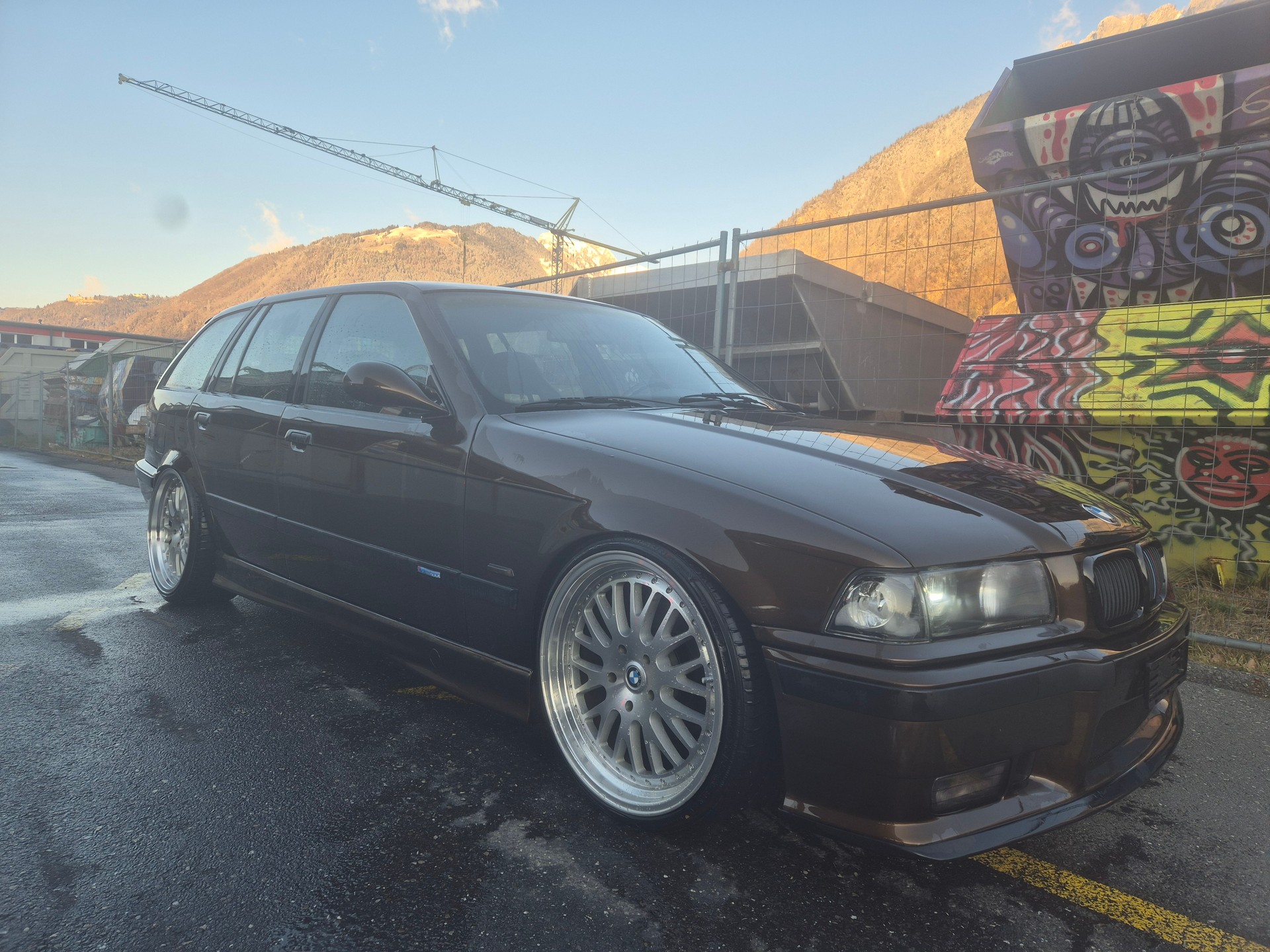 BMW 328i Touring-image-2