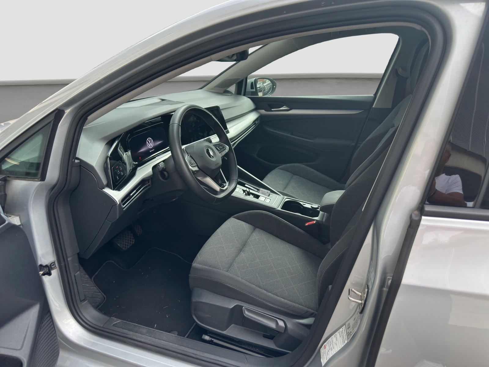 VW Golf 1.5 e TSI ACT Selection DSG-image-7