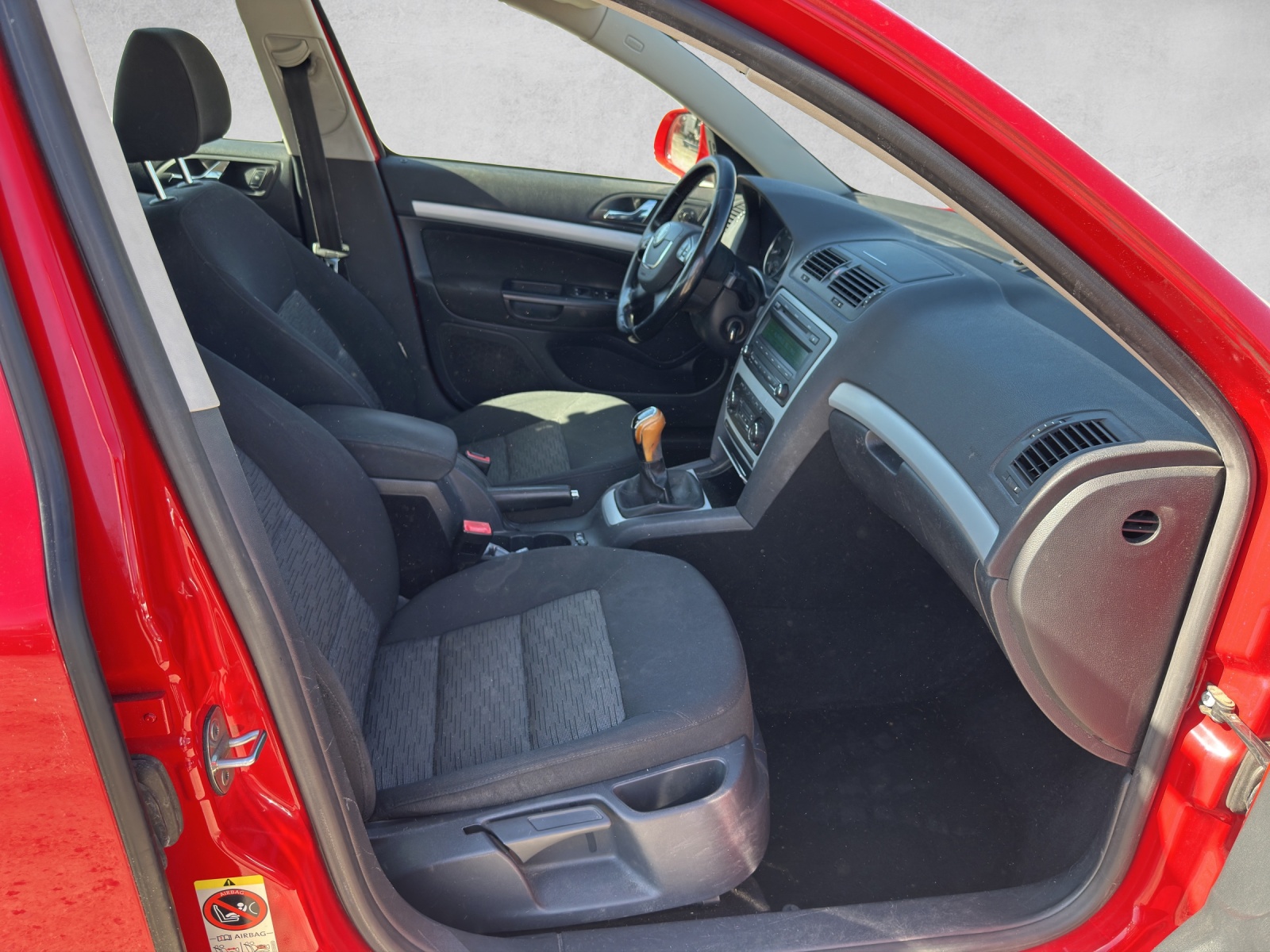 SKODA Octavia Combi 1.4 TSI Active-image-10