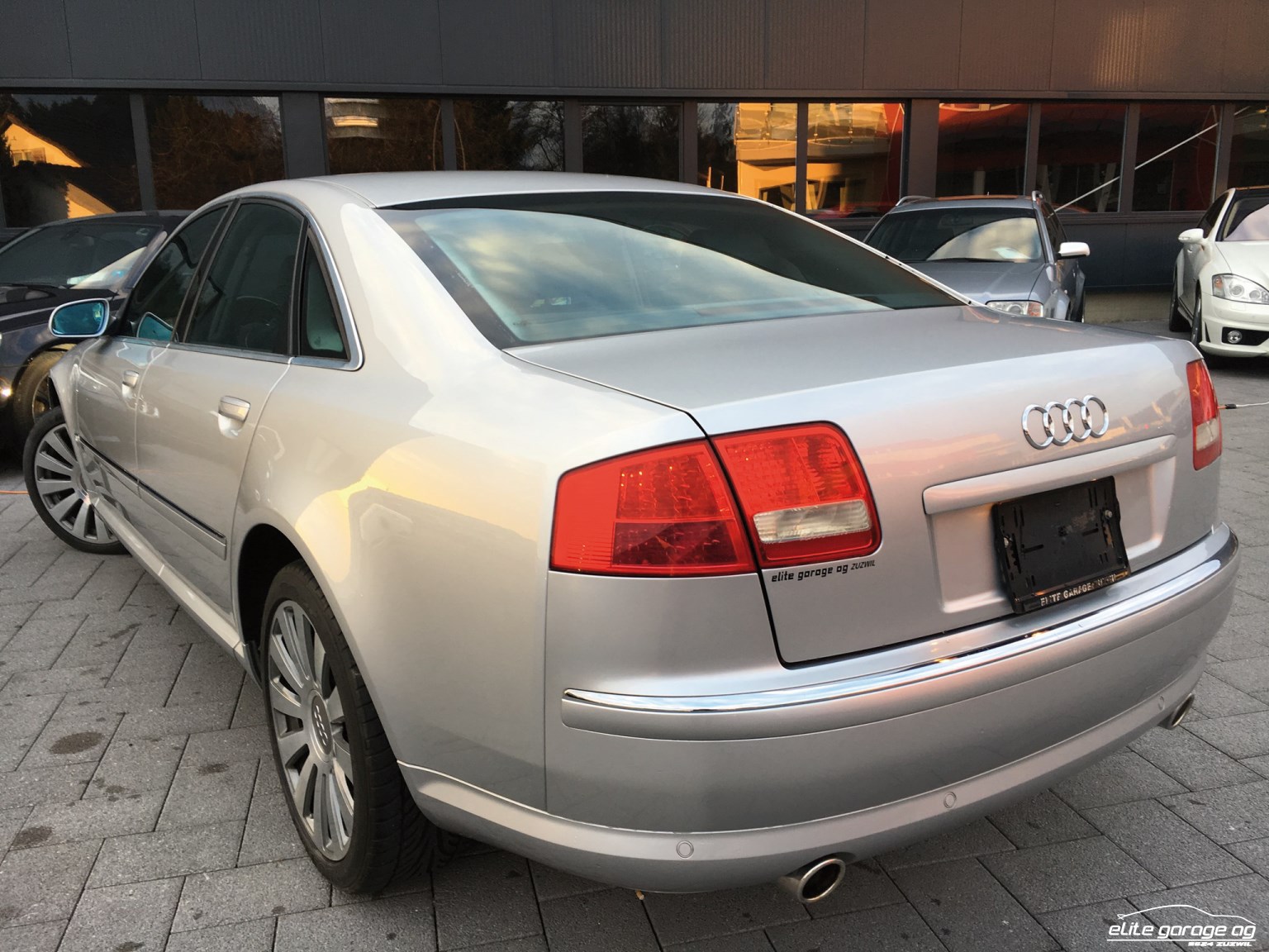 AUDI A8 4.2 quattro-image-7